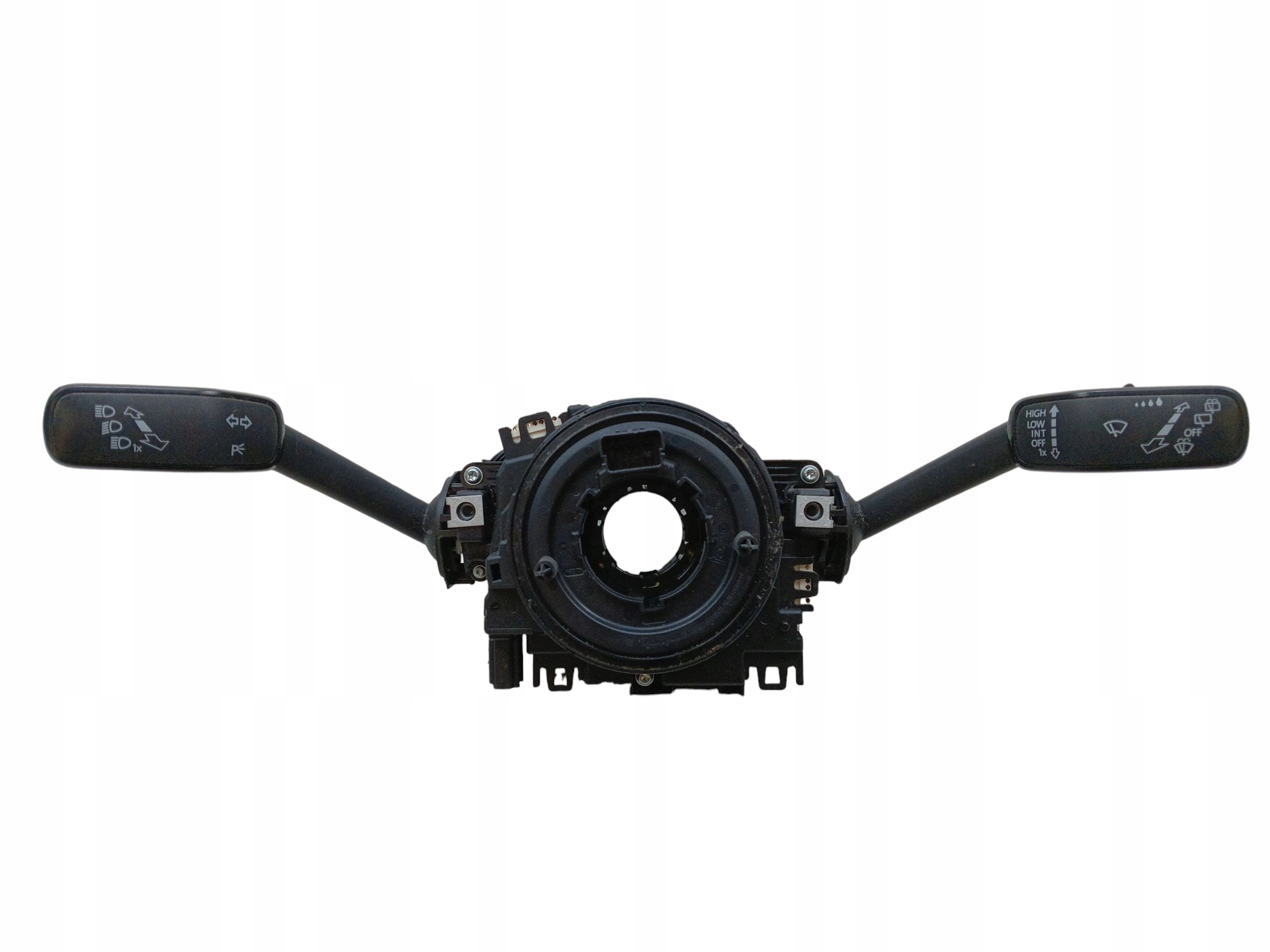 steering wheel levers and controls control ring VOLKSWAGEN PASSAT B8 3Q0953521P