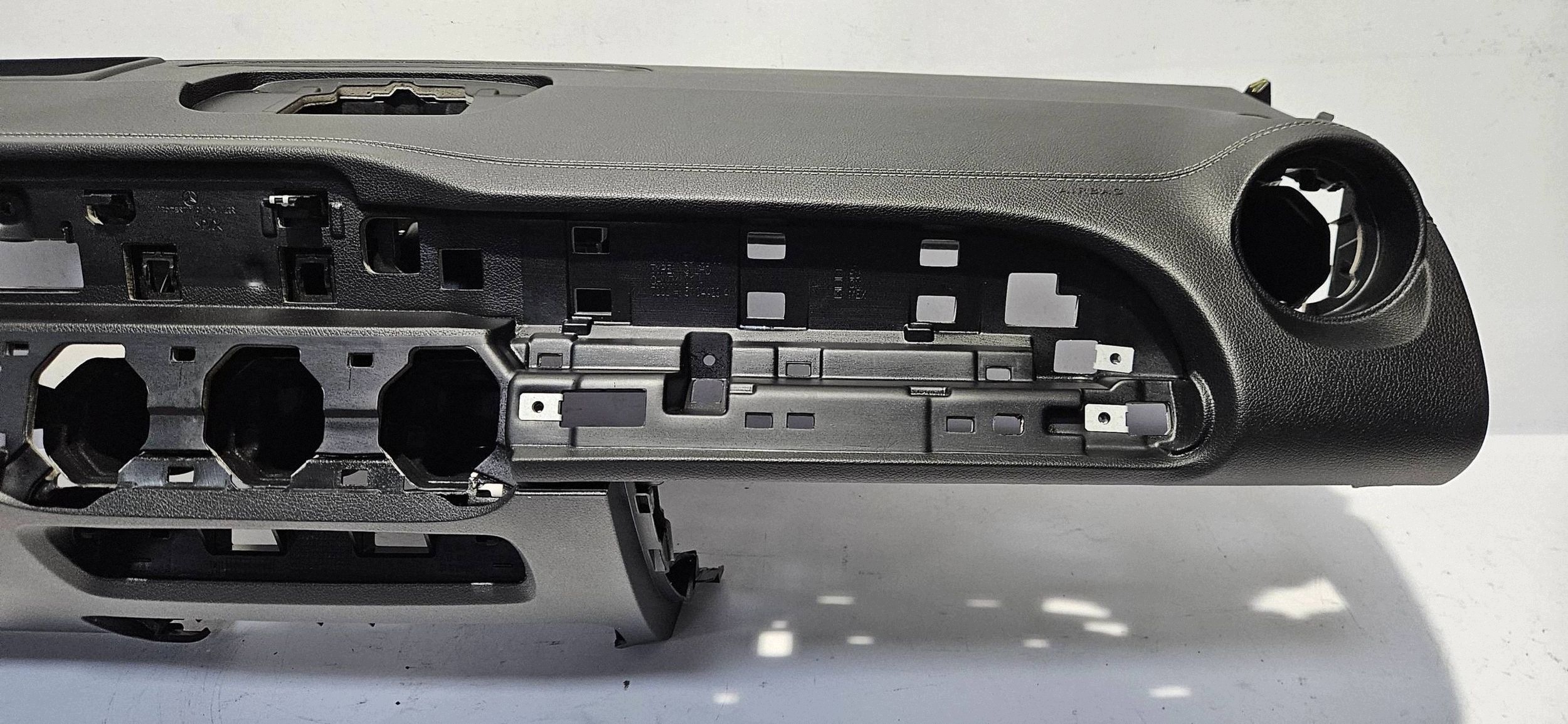 dashboard instrument panel front Mercedes-Benz GLB X247