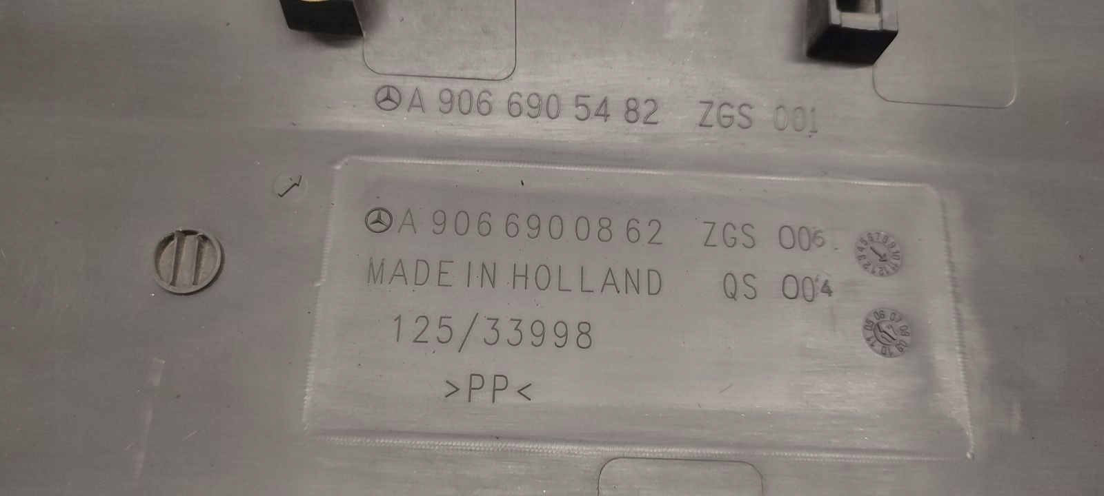 moulding door right bok Mercedes Sprinter 906