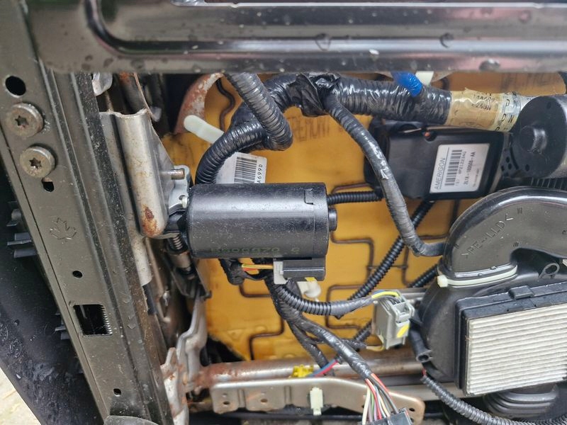 LINCOLN NAVIGATOR II 2 кресло пассажира правый передний кожа