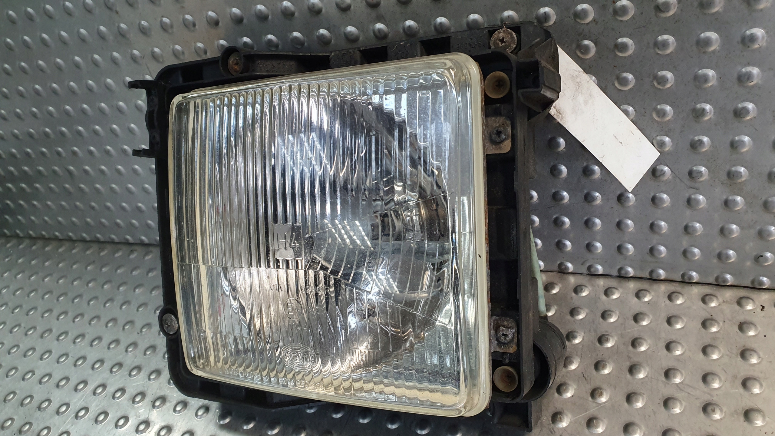 Licht vorne links MERCEDES MB100 81