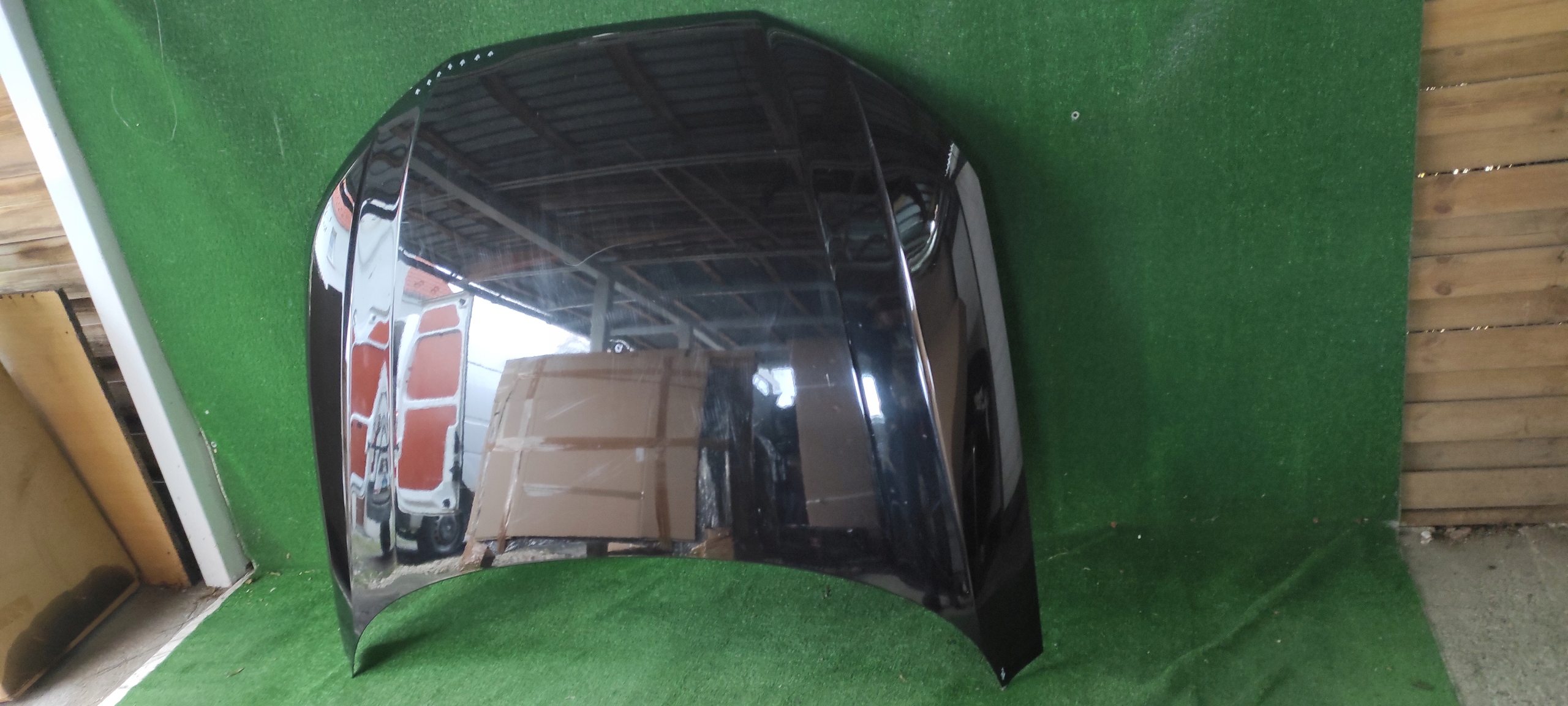 AUDI A4 B9 8W0 Maska Lubań Numer katalogowy części 8W0823029A OE