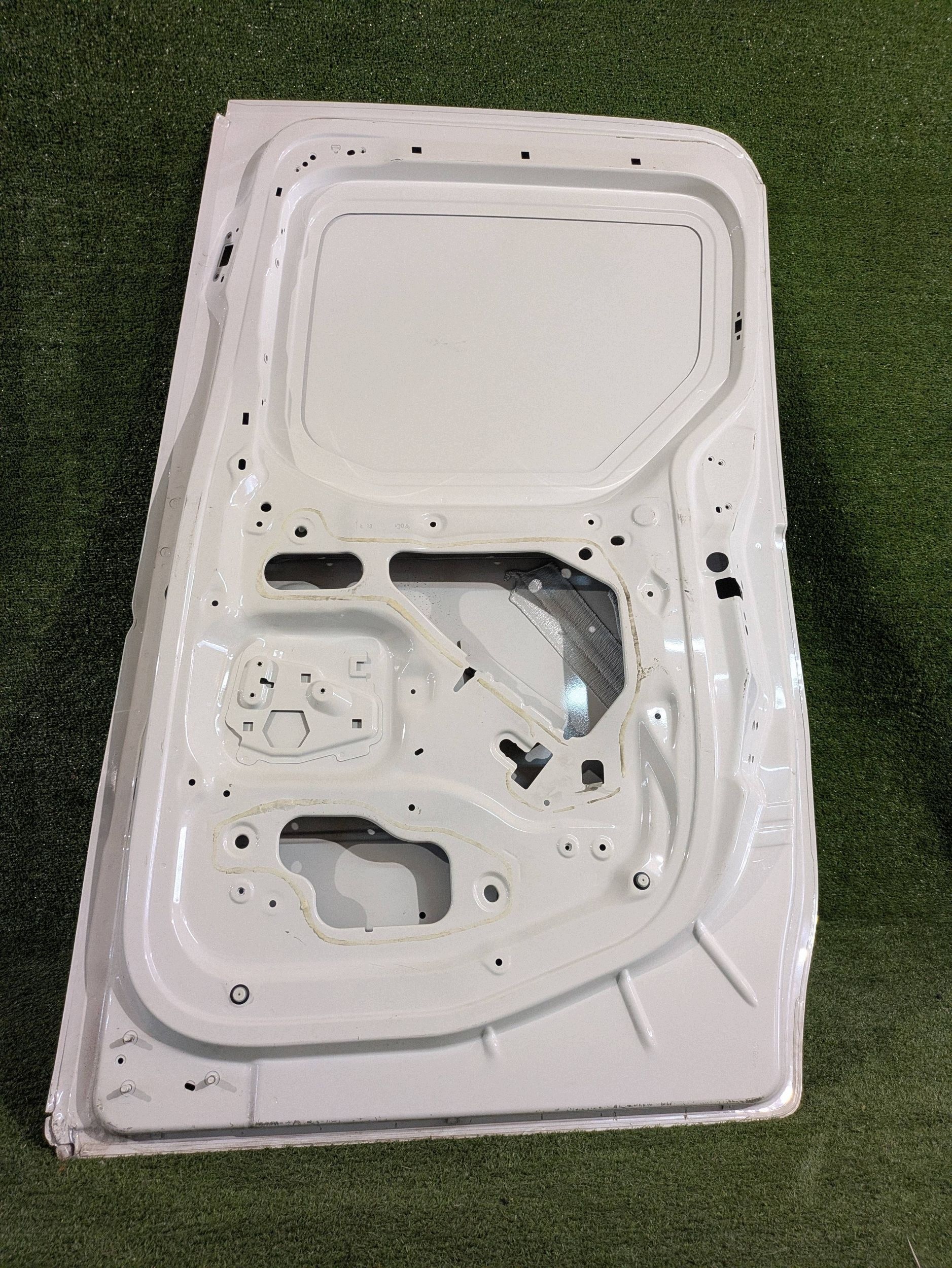 door sliding right PARTNER III BERLINGO 08-18 NR.D4658