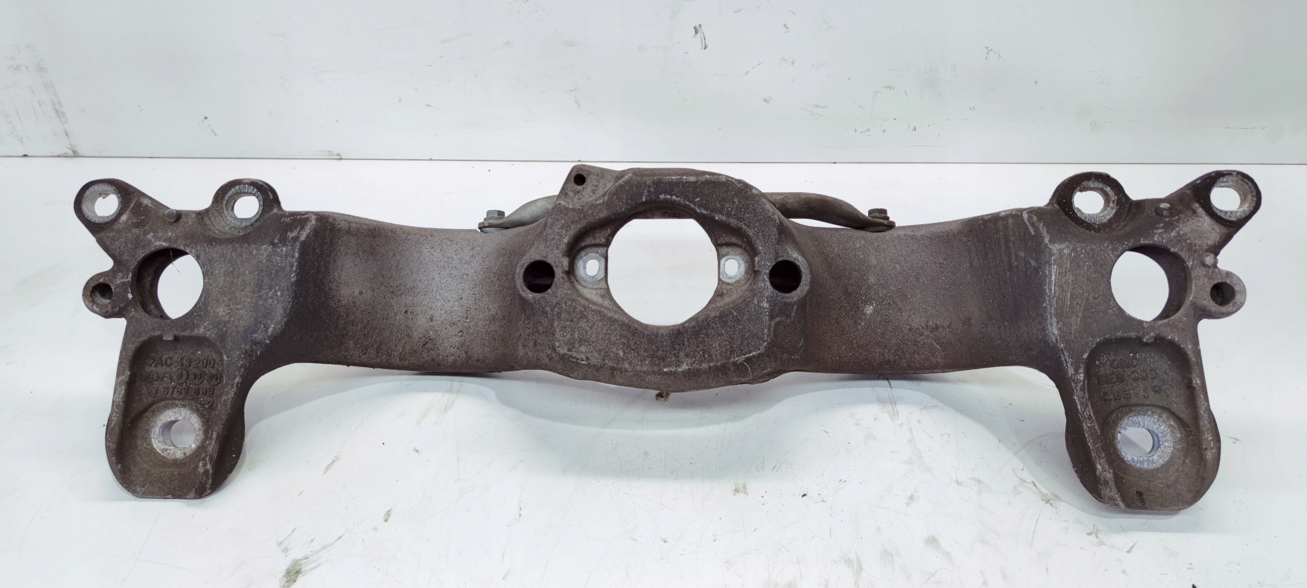 staffa supporto Supporto cambio ingranaggi AUDI A4 B6 B7 8E0399263S