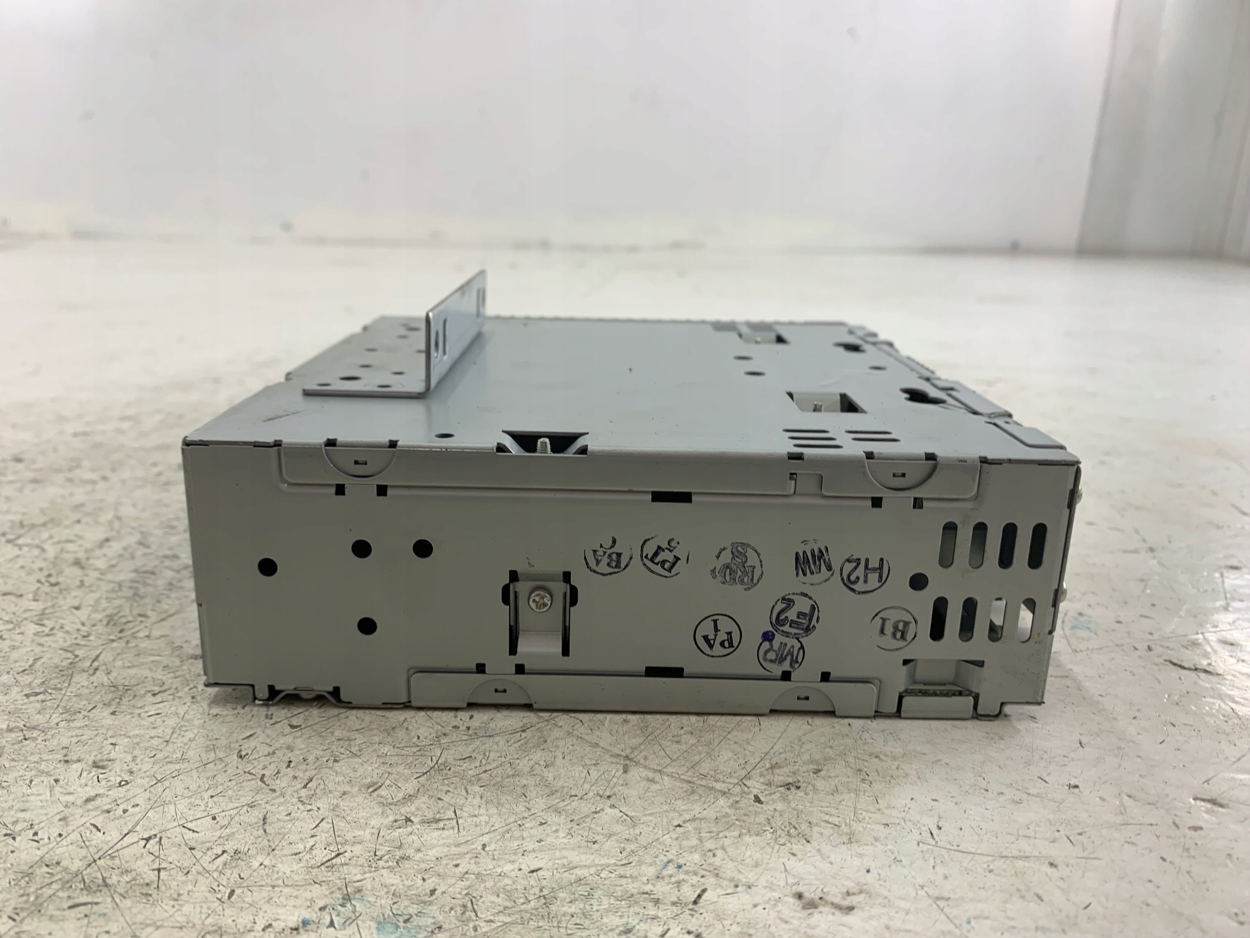 VOLVO V50 und RADIO FABRYCZNE CD 30732850AA
