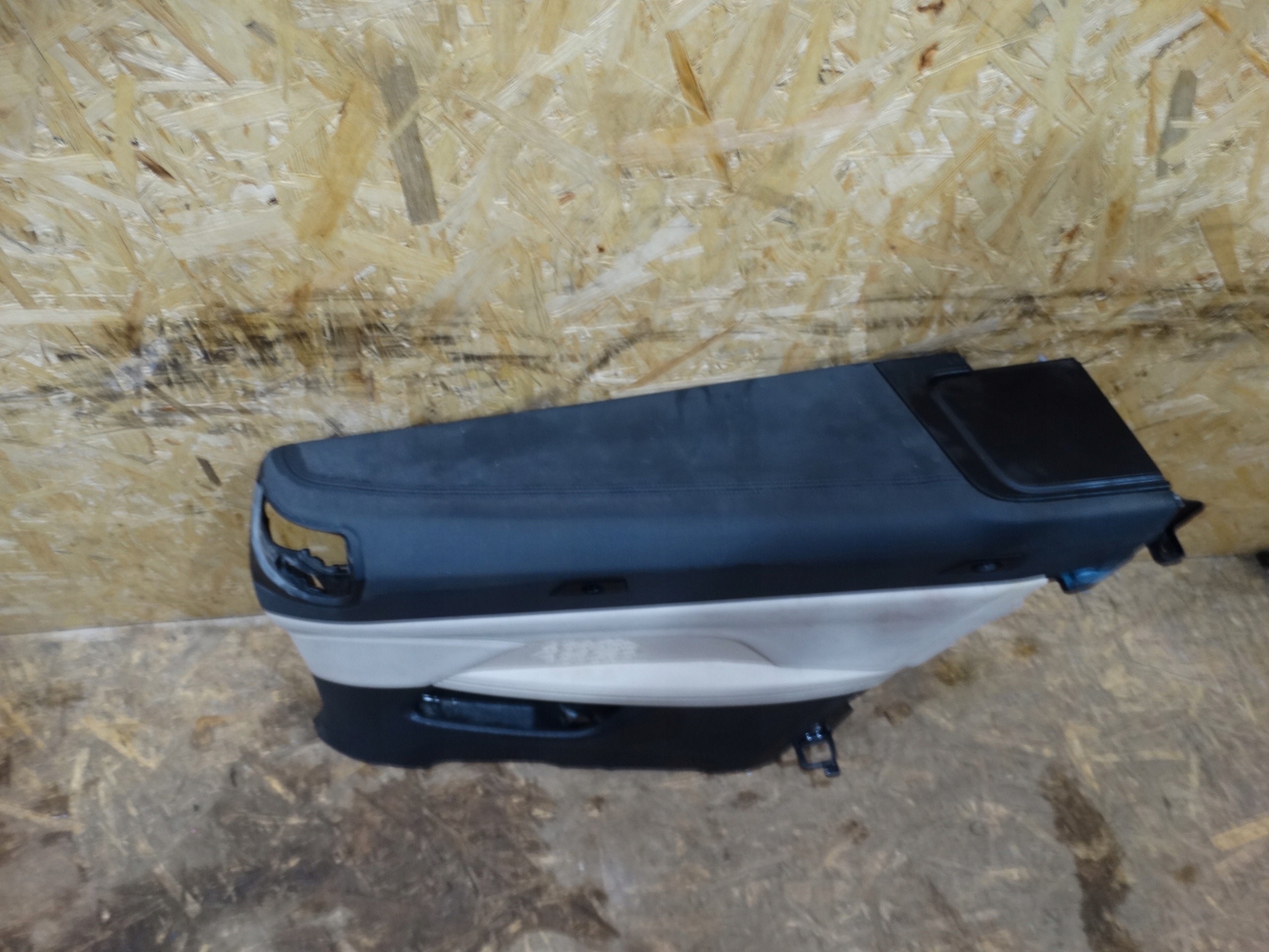 upholstery side door rear right BMW G22 G23 1