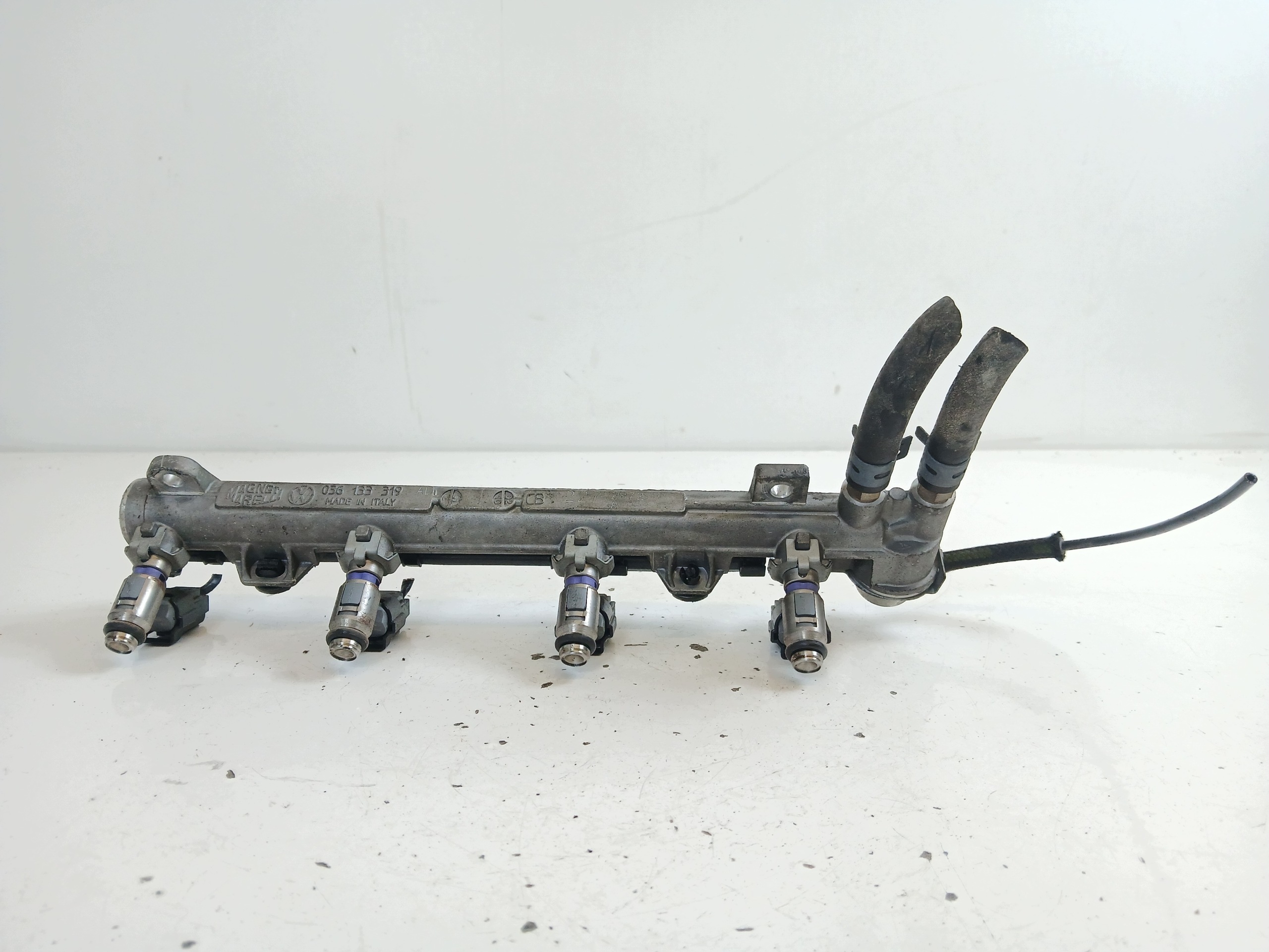 VW GOLF IV BORA SEAT LEON et 1.6 Rampe injection 036031T