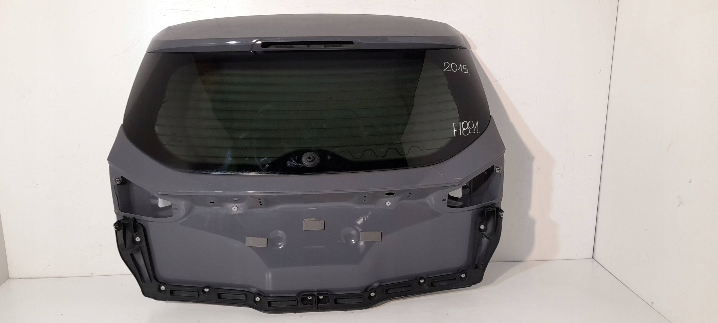 Ford Focus MK3 Kombi rear trunk door boot 2015 (H891)