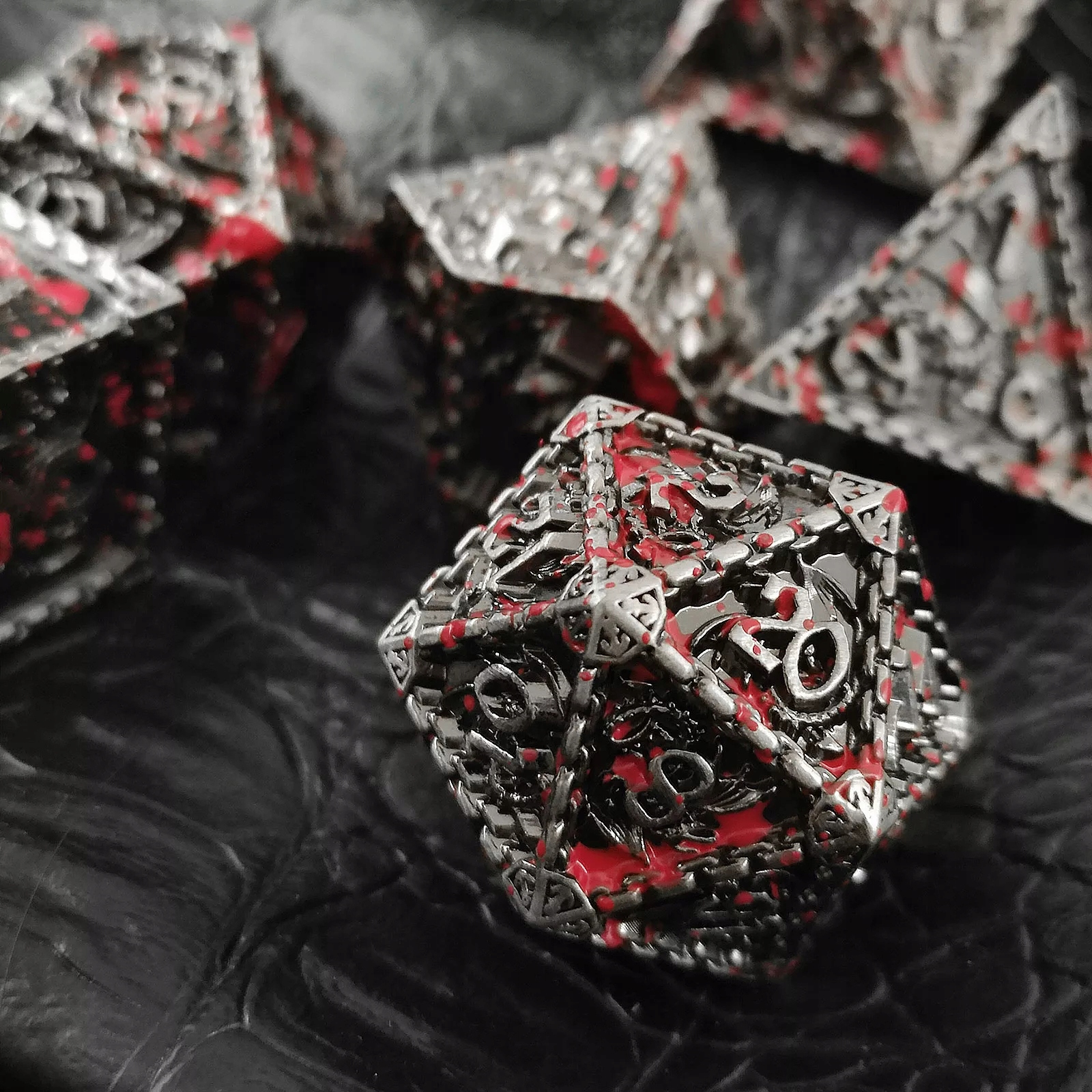 SMOCZY MORD ZESTAW 7 METALOWYCH KOŚCI RPG Liczba ścian 4 6 8 10 12 20