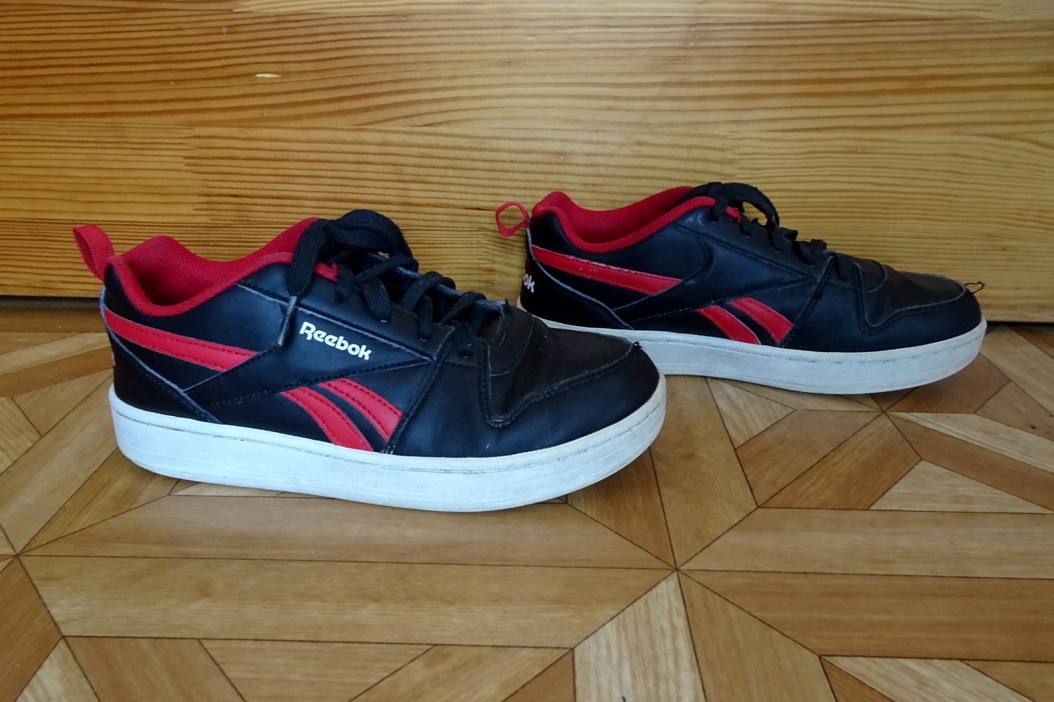REEBOK Buty sportowe chłopięce sznurowane 36 EAN (GTIN) 4064047263213