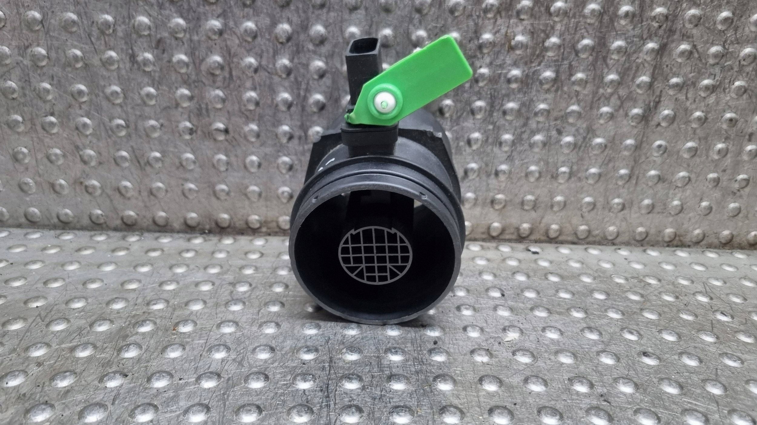 luftmassenmesser 0281006146 8509724 BMW E81 E84 E87 E90 E91 E92 2.0D N47