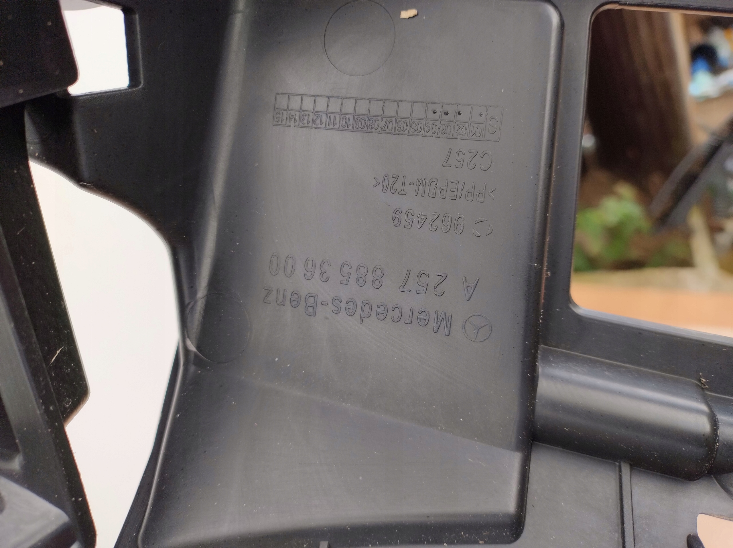 MERCEDES CLS W257 AMG SPOILER nárazníku příčka