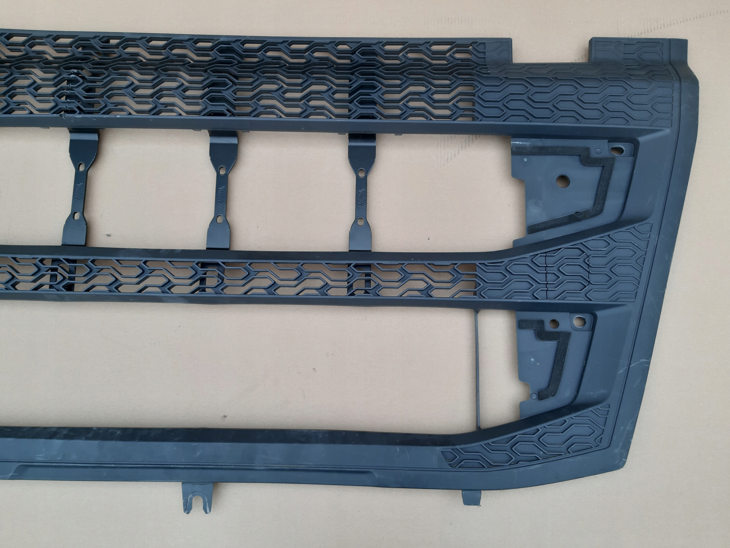 VOLVO FH5 GRILL ATRPA CHŁODNICY 23512110 Typ samochodu Samochody ciężarowe