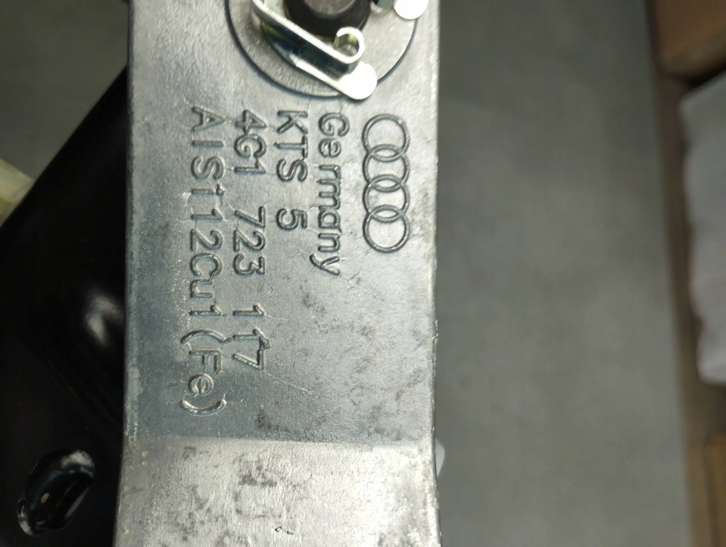 Audi A6 C7 4G pedals support AUTOMAT 4G1723117