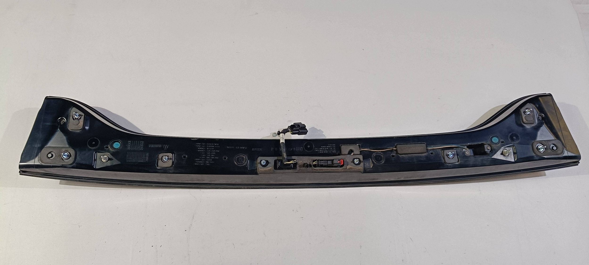 light cap rear part rear central Dodge Charger 2015