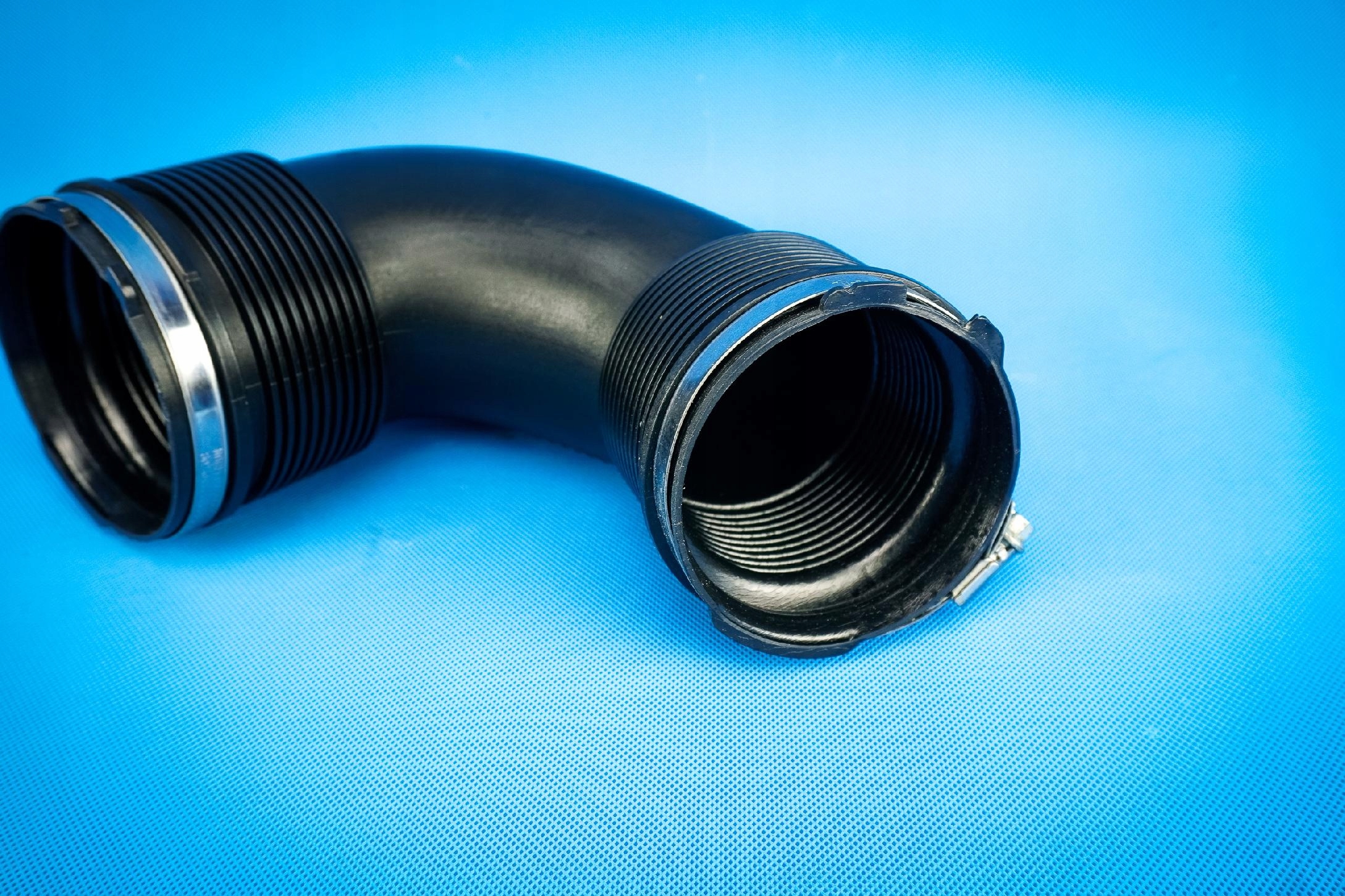 suction pipe air Audi Q7 4M 3.0TDI 059129616B