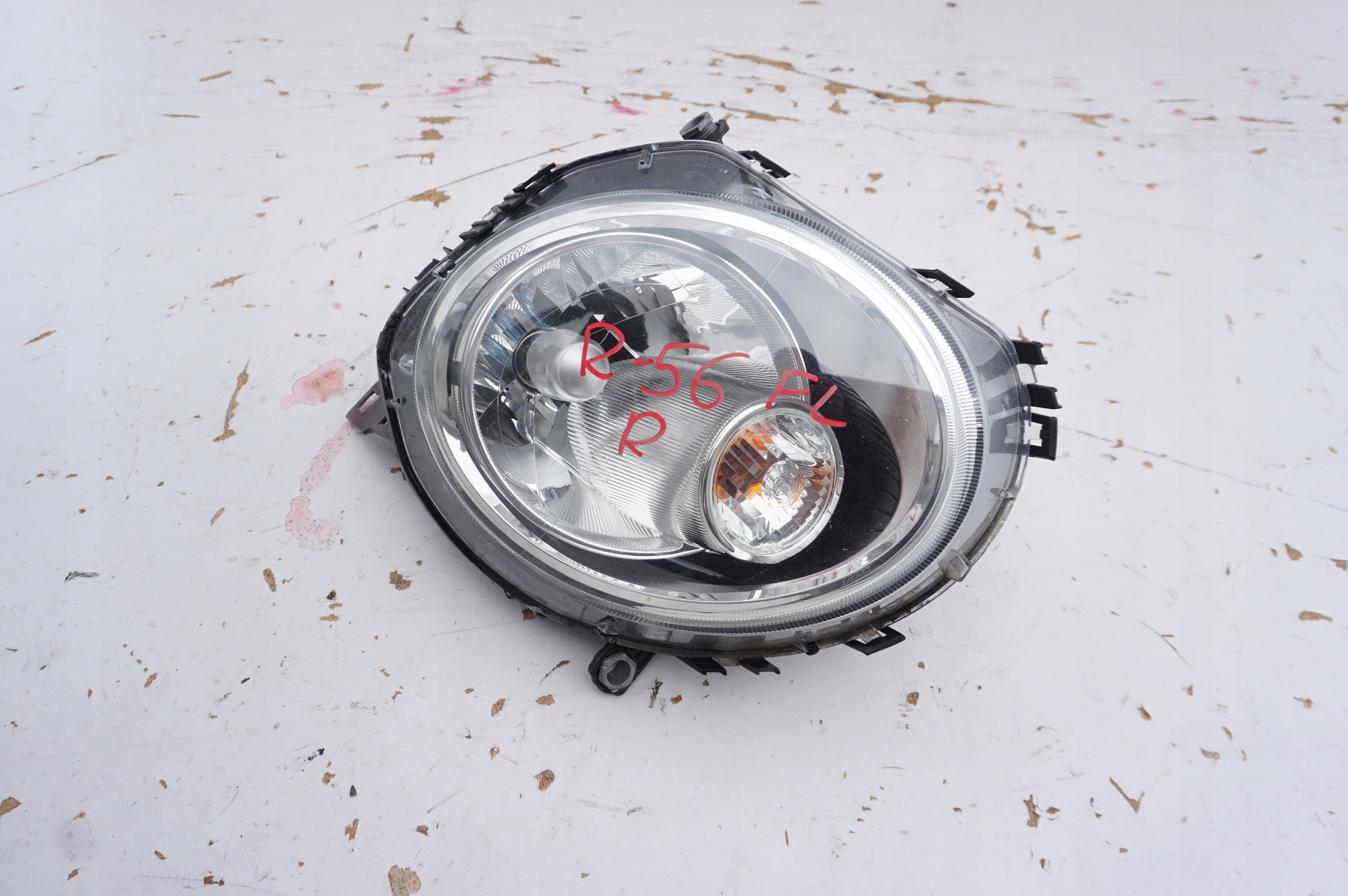 LAMPA PRAWY PRZÓD MINI R56 FL