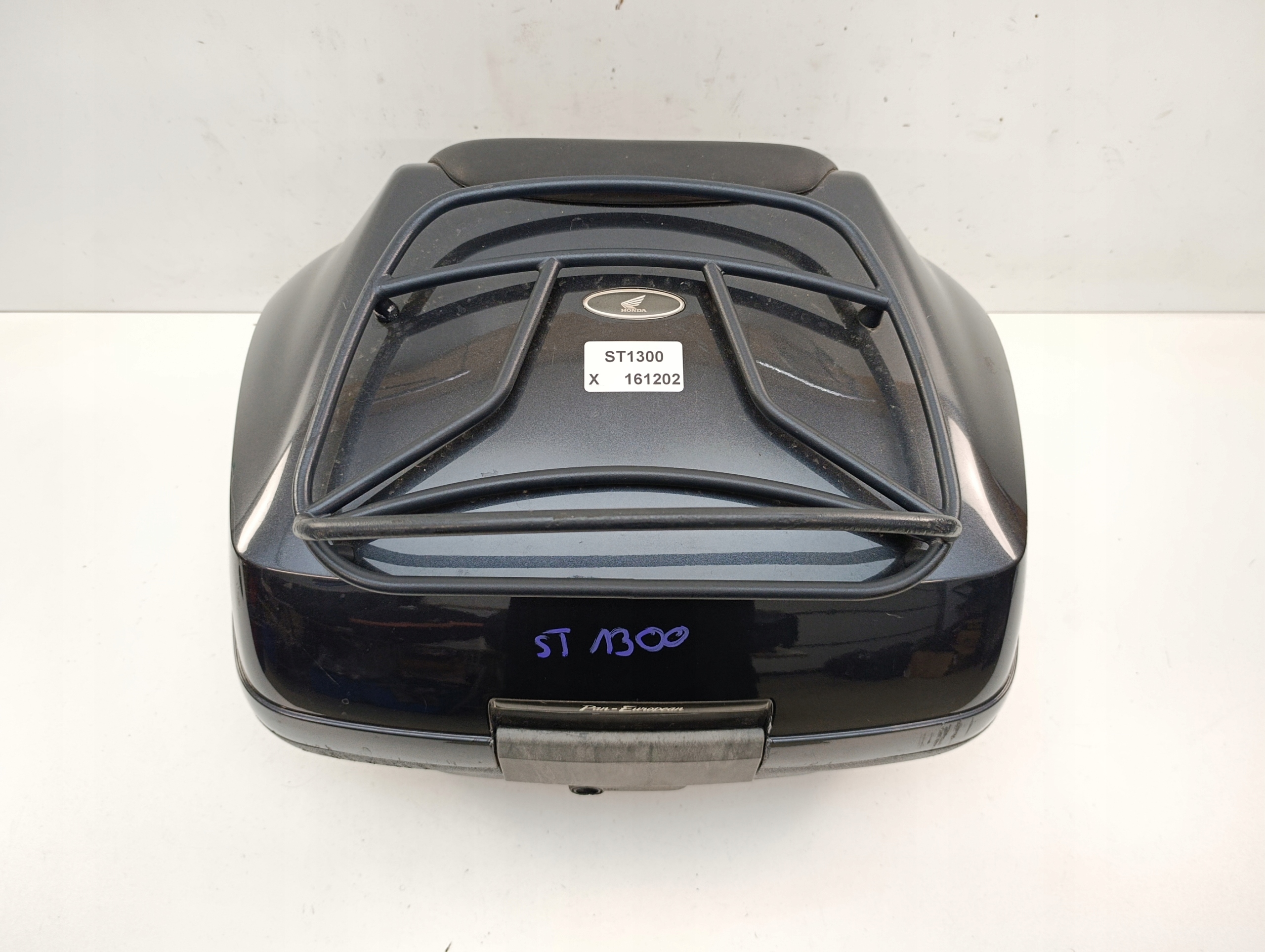 HONDA ST1300 KUFER CENTRALNY