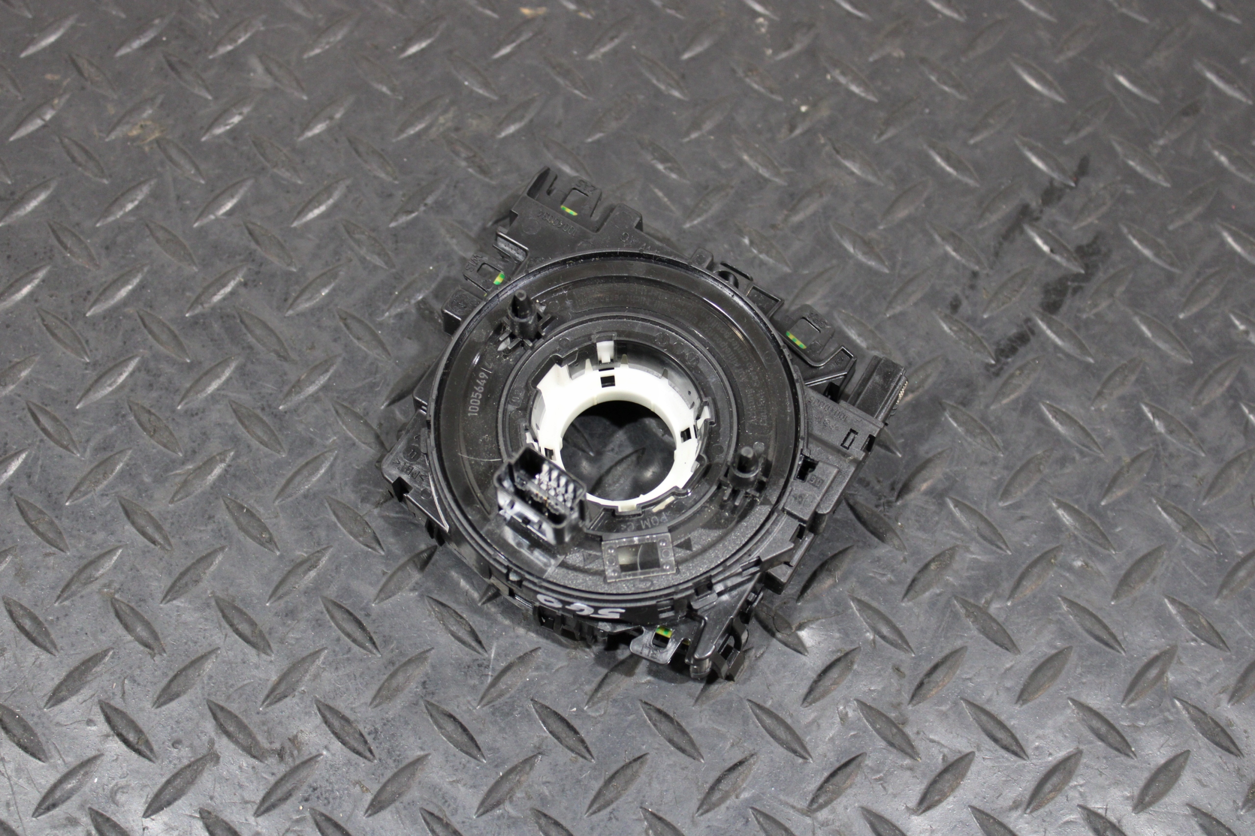 ring below steering wheel, VW GOLF 7 VII 5Q0953549F