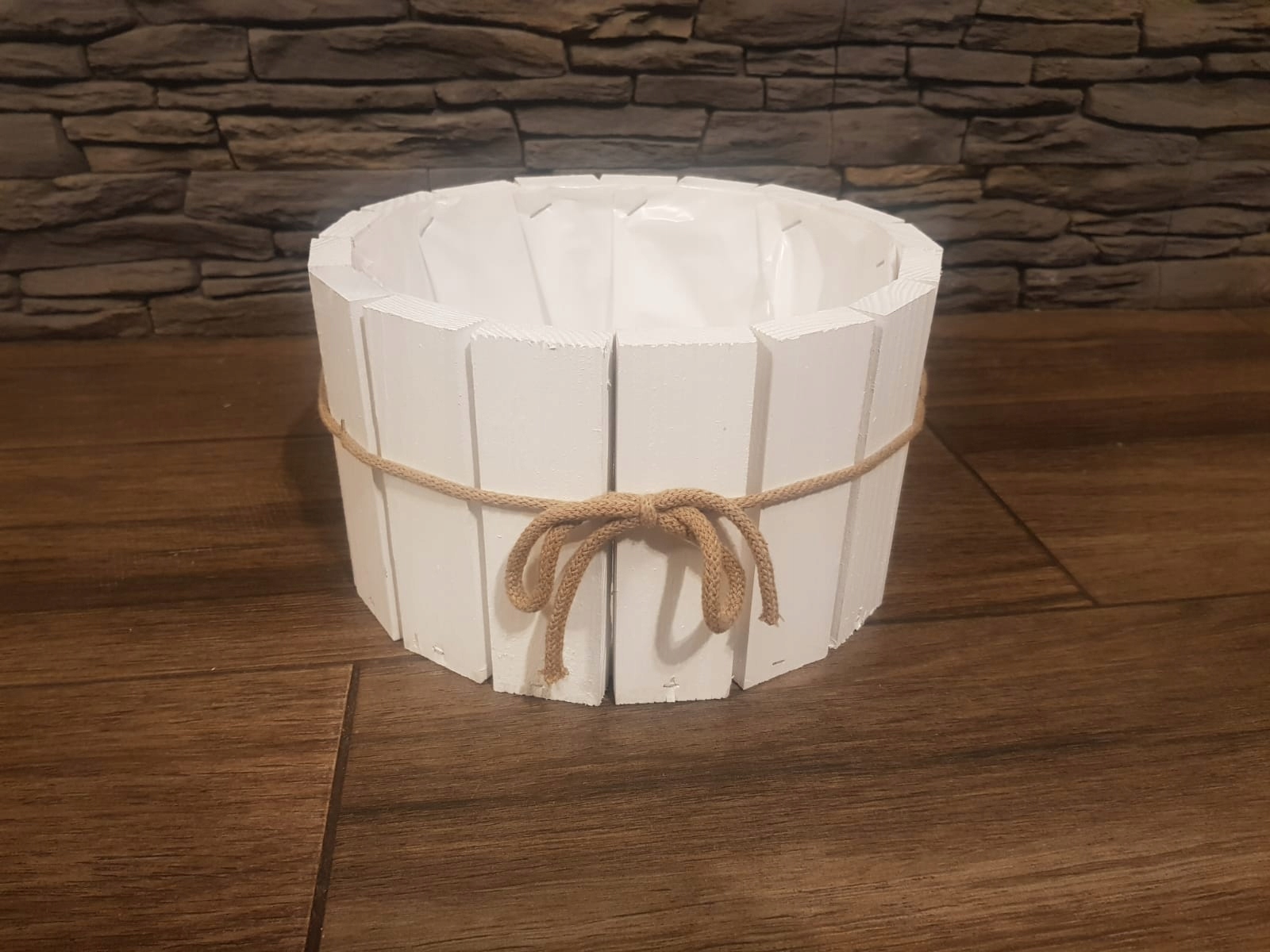 DONICA DREWNIANA BIALA SKRZYNKA OSŁONA OGRÓD Kod producenta 3134556881332