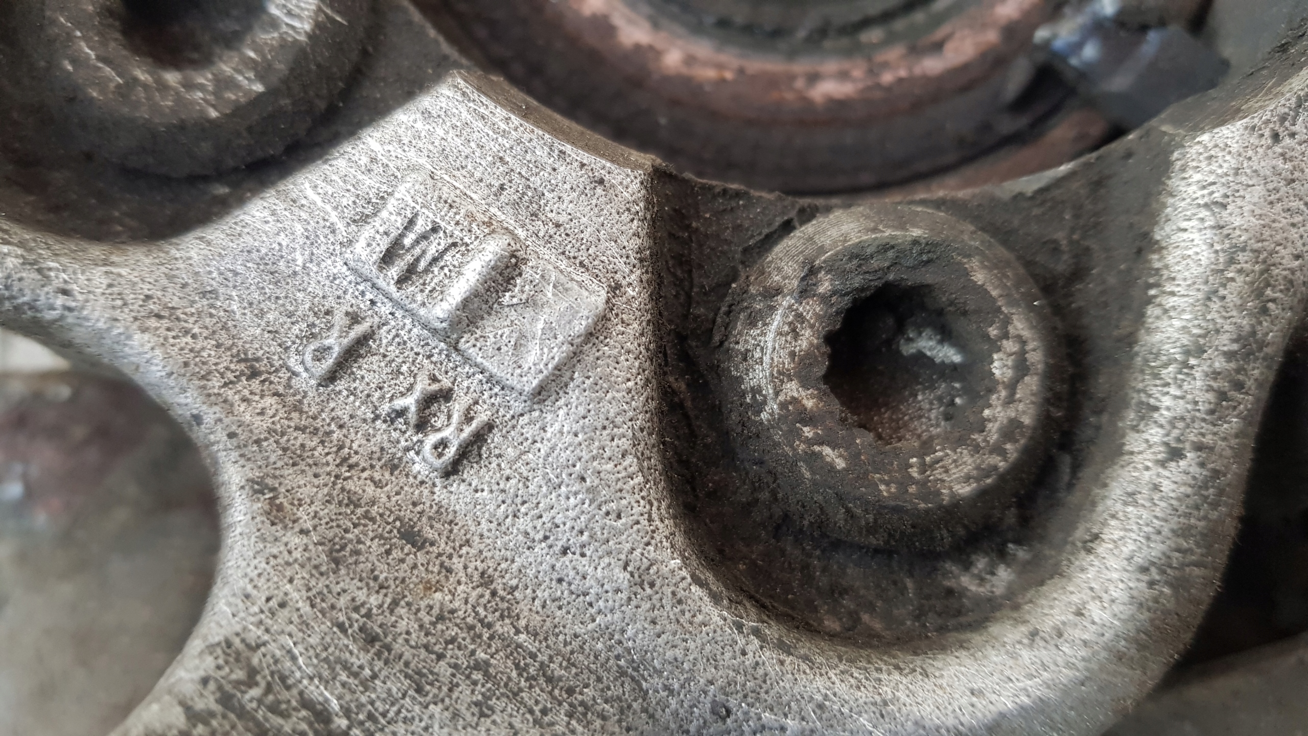 AUDI A8 D3 otoč záď pravá snímač