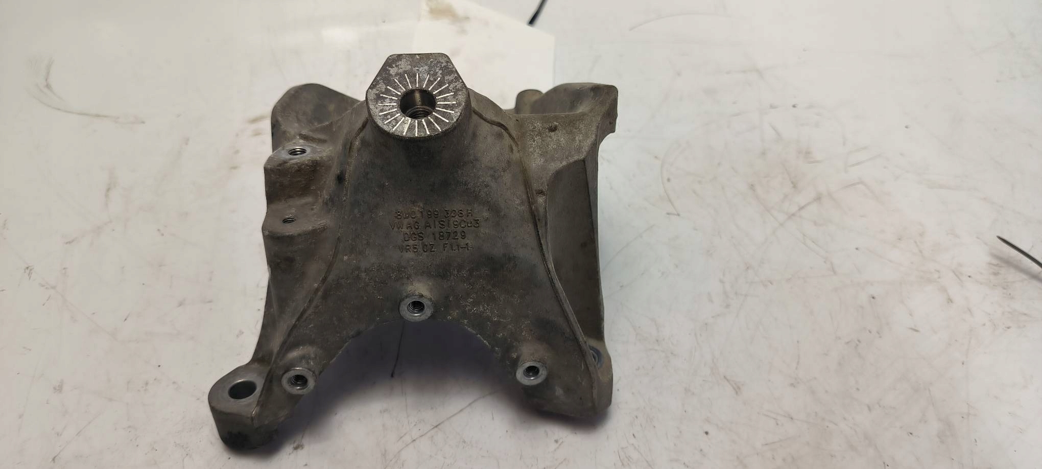 holder 8W0199308H engine mount AUDI Q7 II 4M