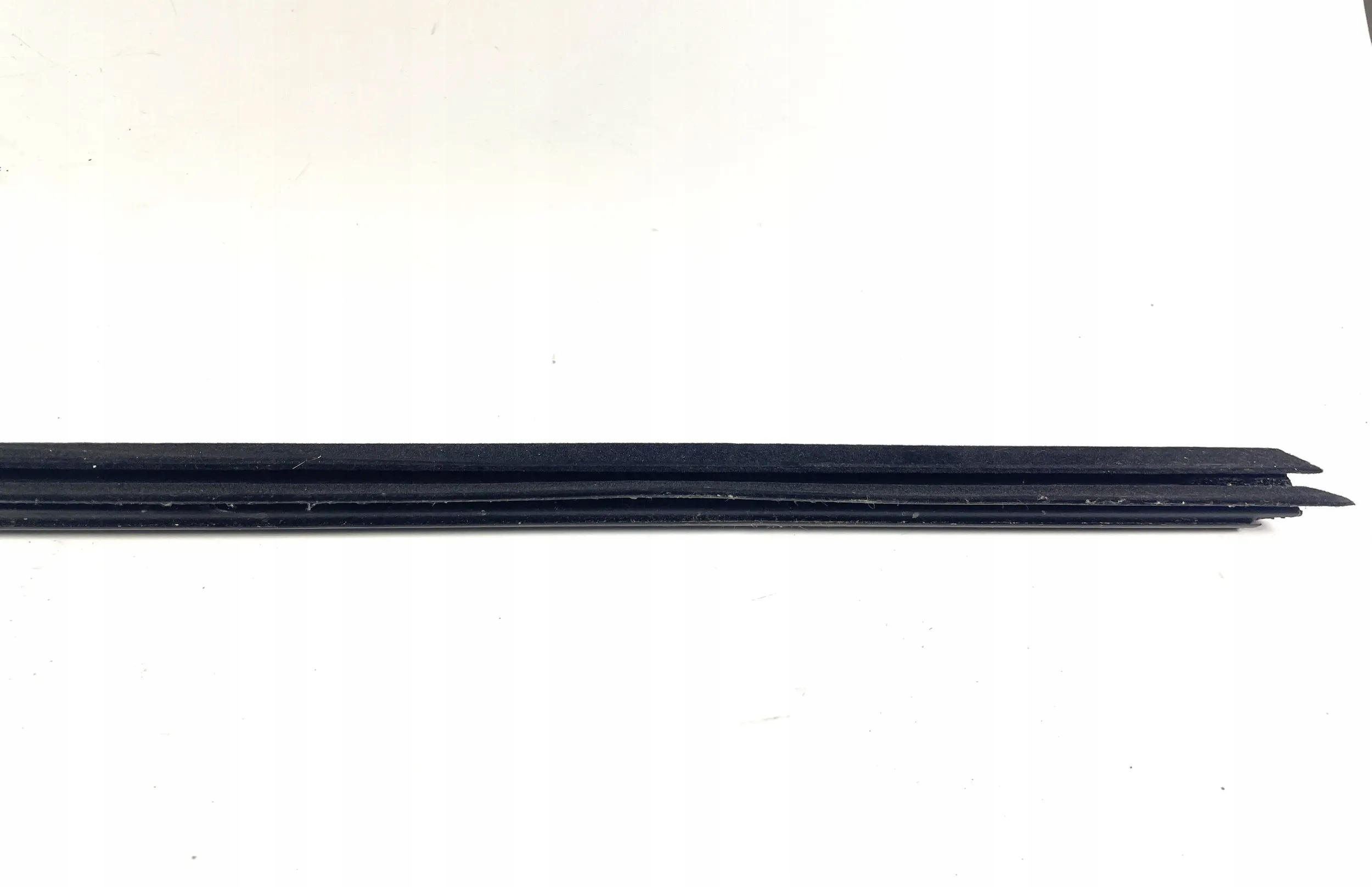 Ram 1500 V gasket inner windows door right front front 2019-24