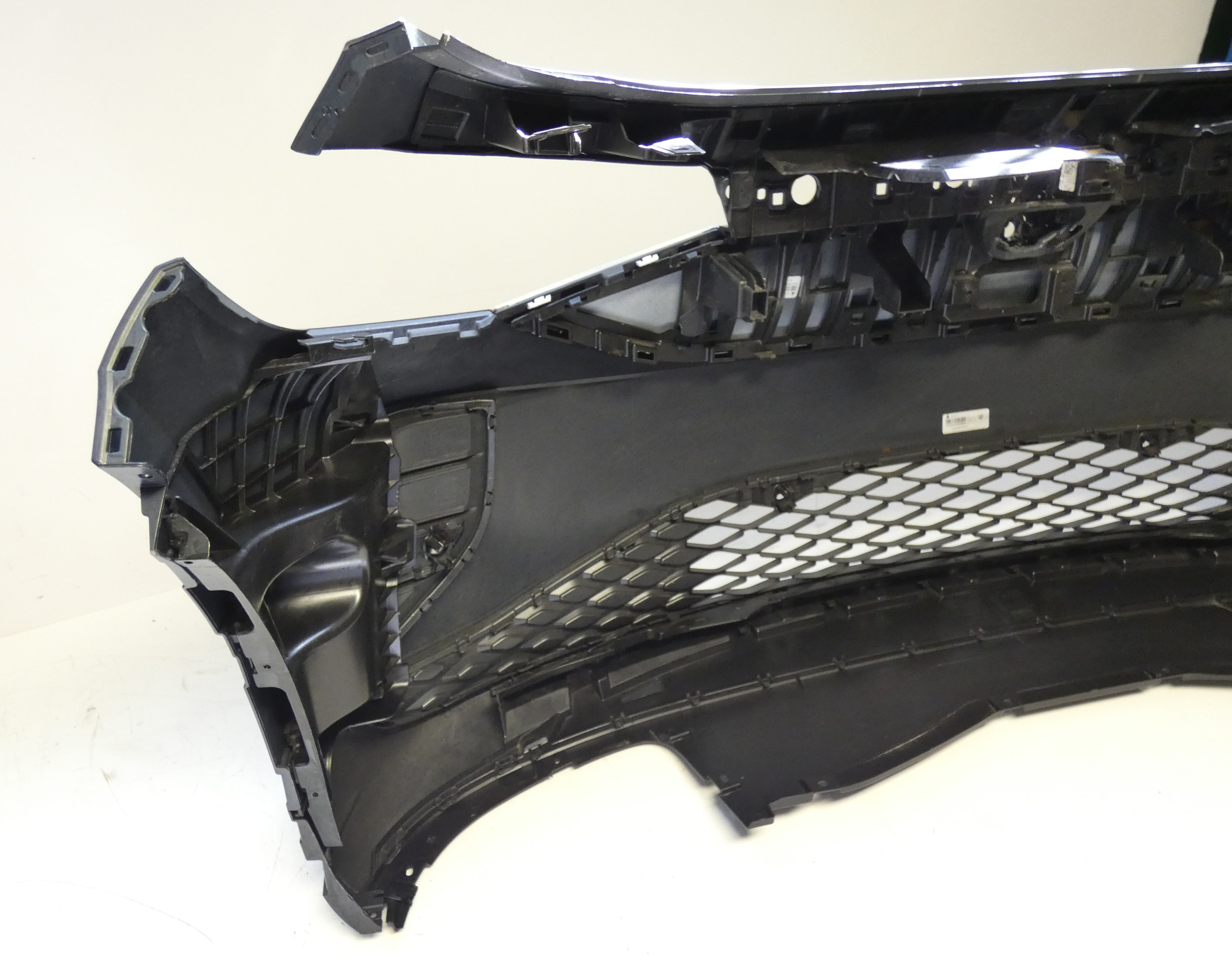 VW ID.4 ID4 11A807221 2020- below 4 PDC bumper front front