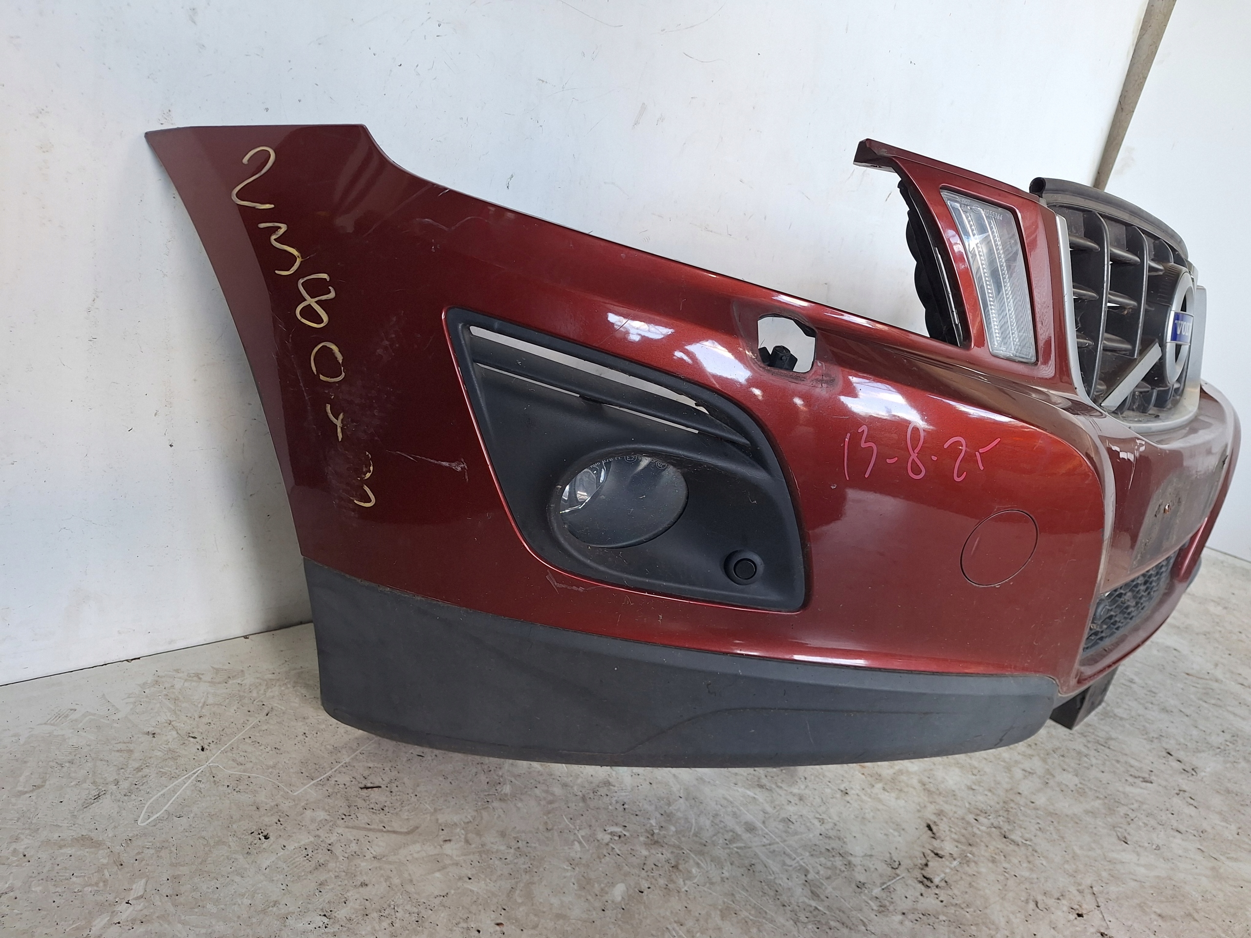 VOLVO XC60 08-13 bumper XENON + PDC