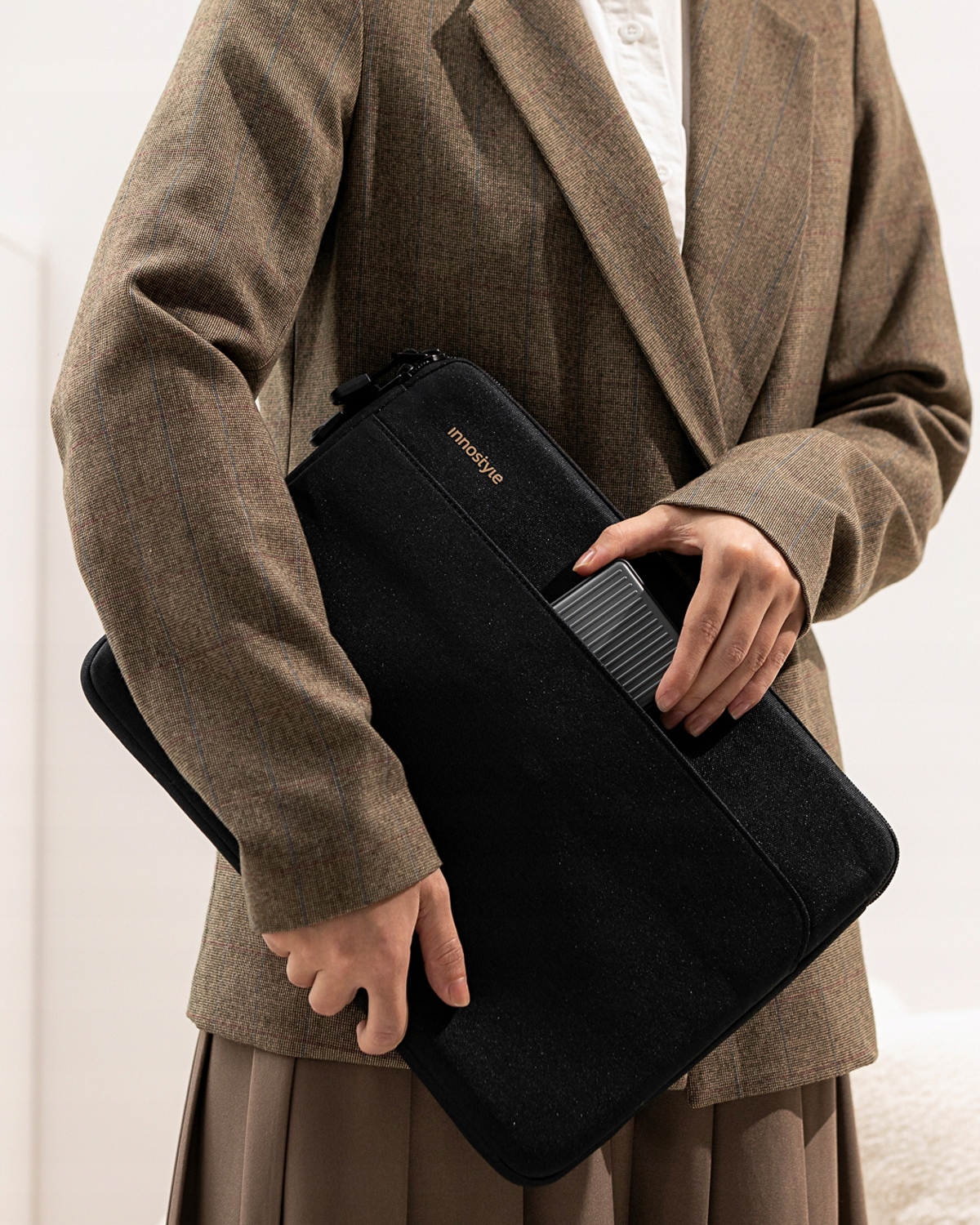 INNOSTYLE TORBA NA LAPTOPA 16" WODOODPORNA ETUI OMNIPROTECT SLIM SZARY Informacje o bezpieczeństwie CE