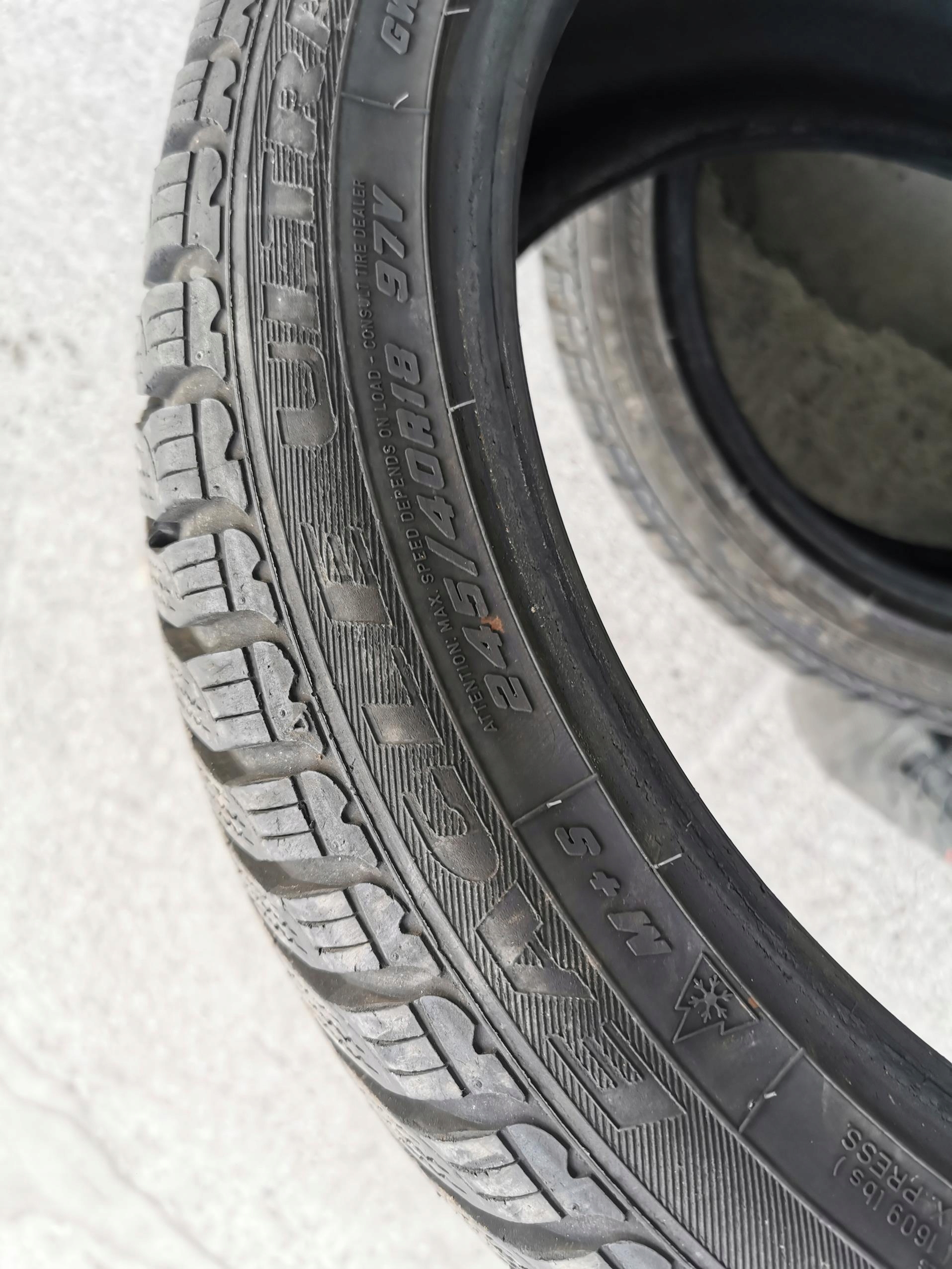 OPONY ZIMOWE GOODYEAR 245/40 R18 97V M+S RUNFLAT Szerokość opony 245 mm