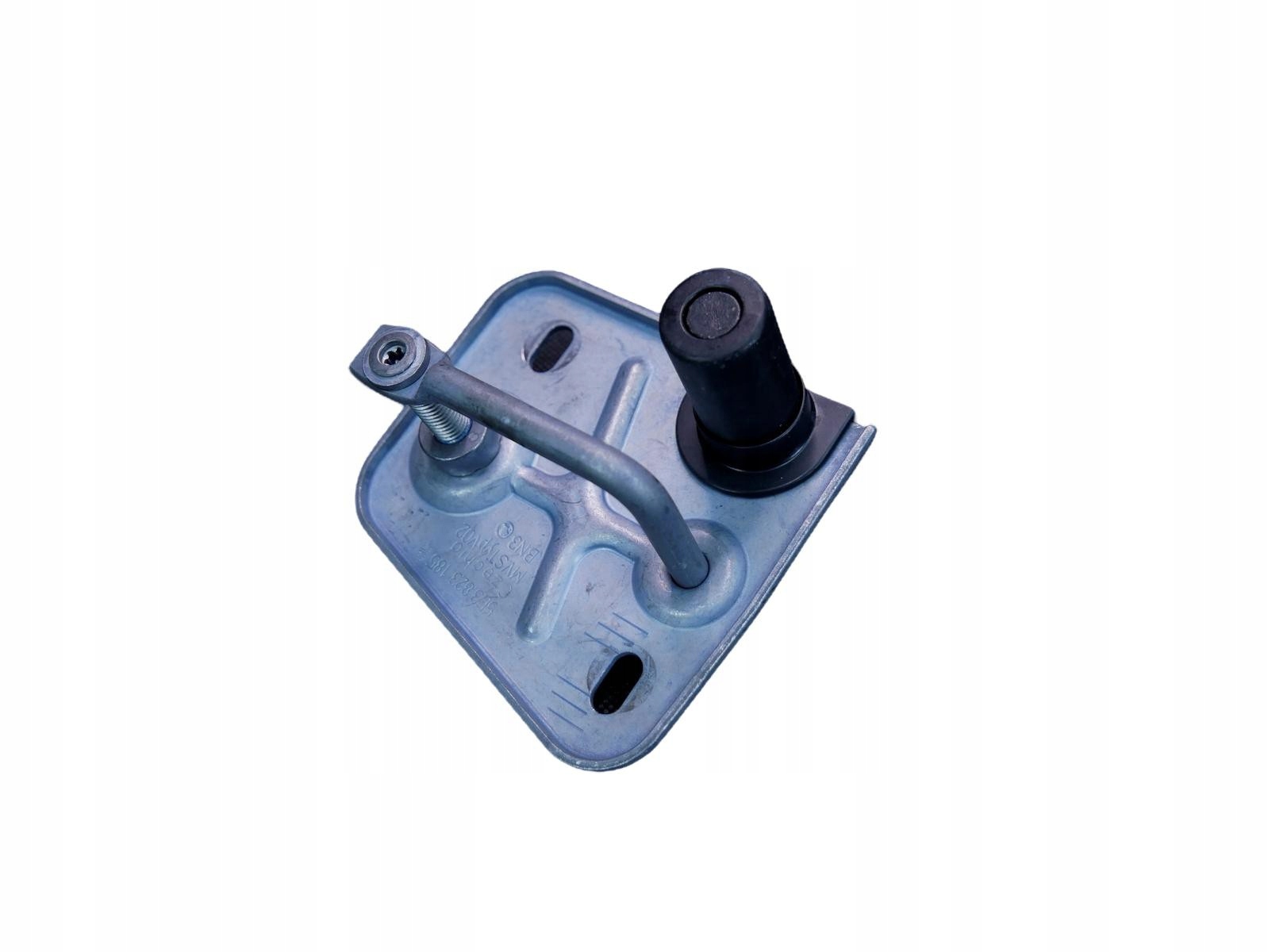 SKODA OCTAVIA IV замок капота левый 5E3823185A