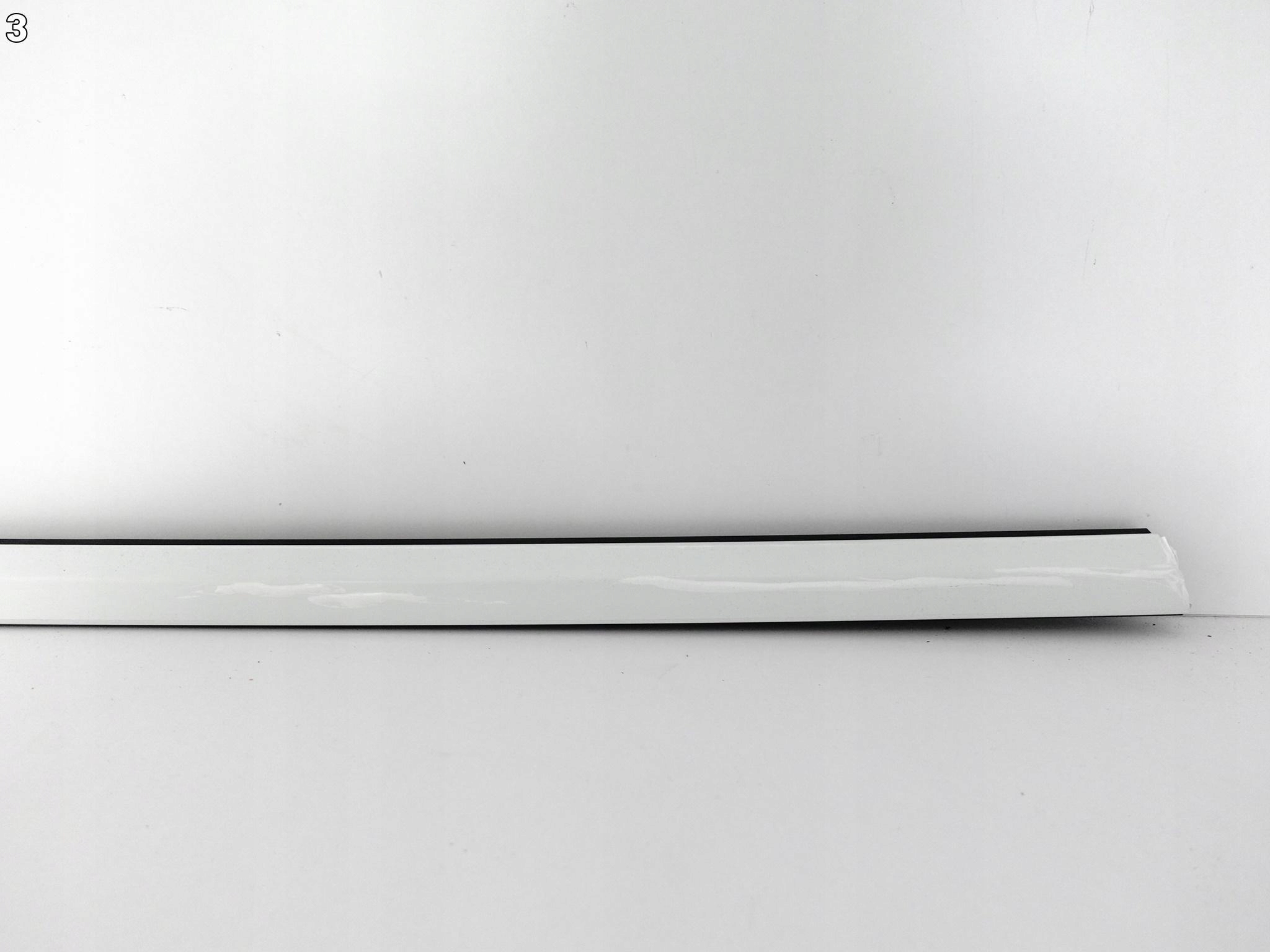 TESLA MODEL 3 17- moulding dust door PRAWYCH rear part CHROM
