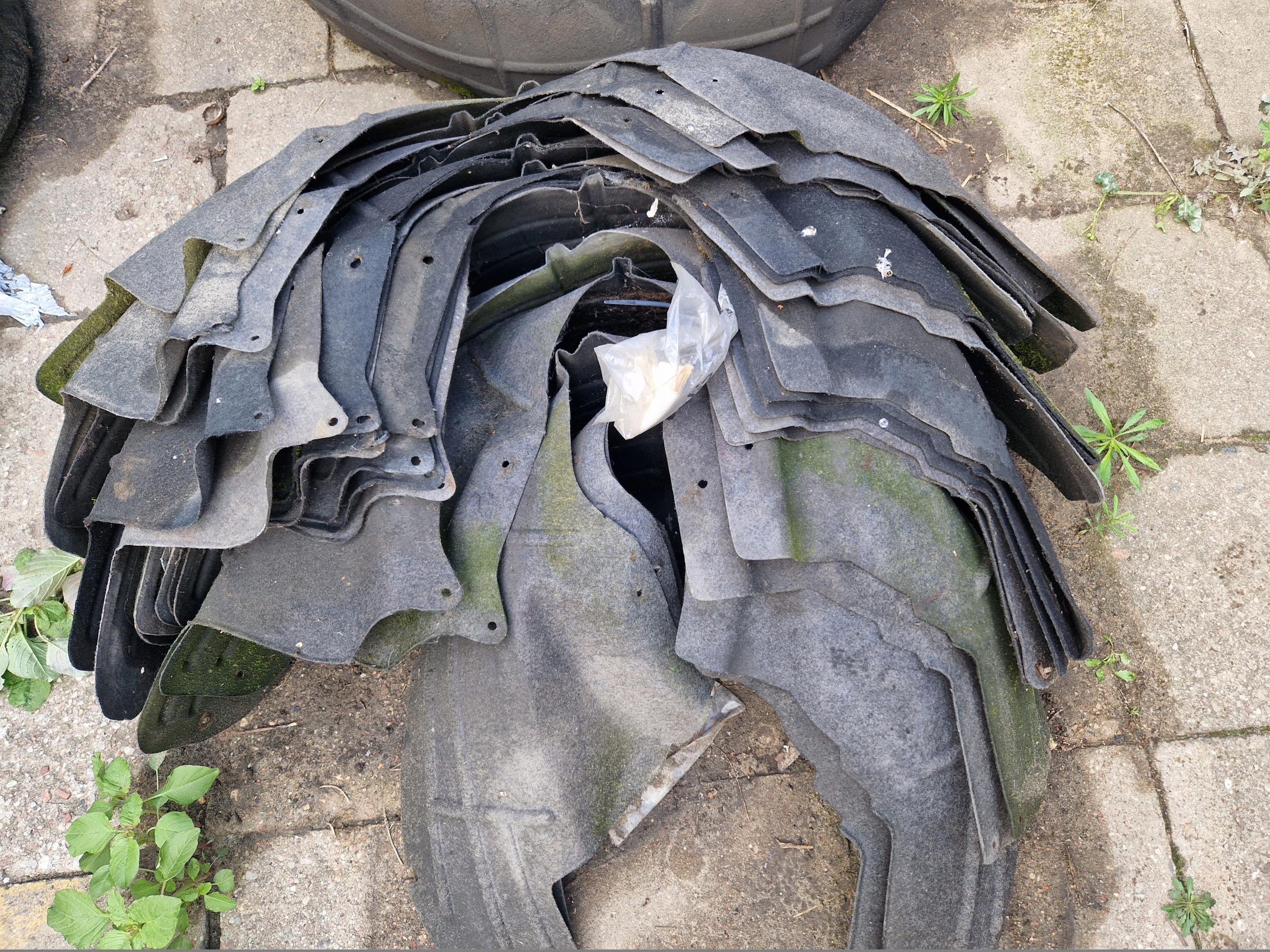 FORD C-MAX MK1 mudguard left rear part rear.