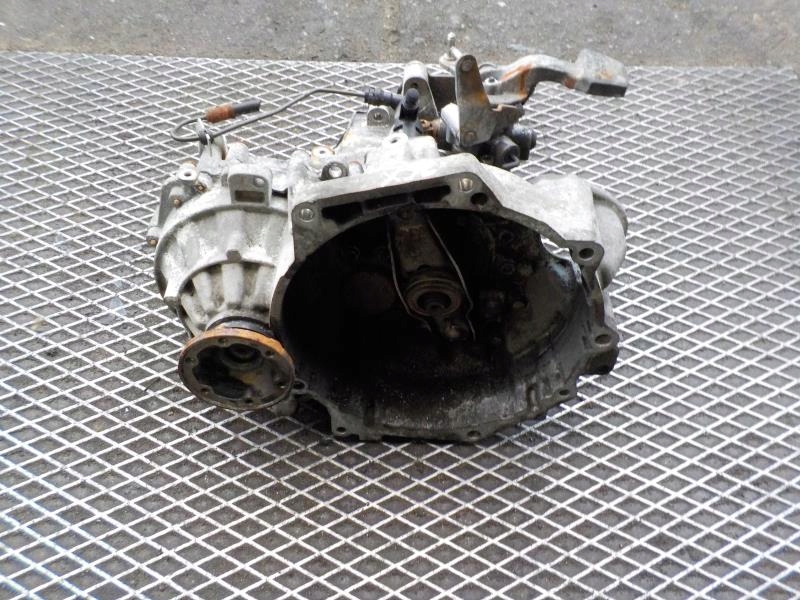 VOLKSWAGEN PASSAT B6 1.9 TDI original getriebe JCX