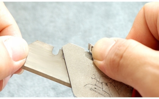 NÓŻ SKŁADANY OSTRZA TRAPEZOWE WYMIENNE 10 GRATIS ! Kod producenta NS