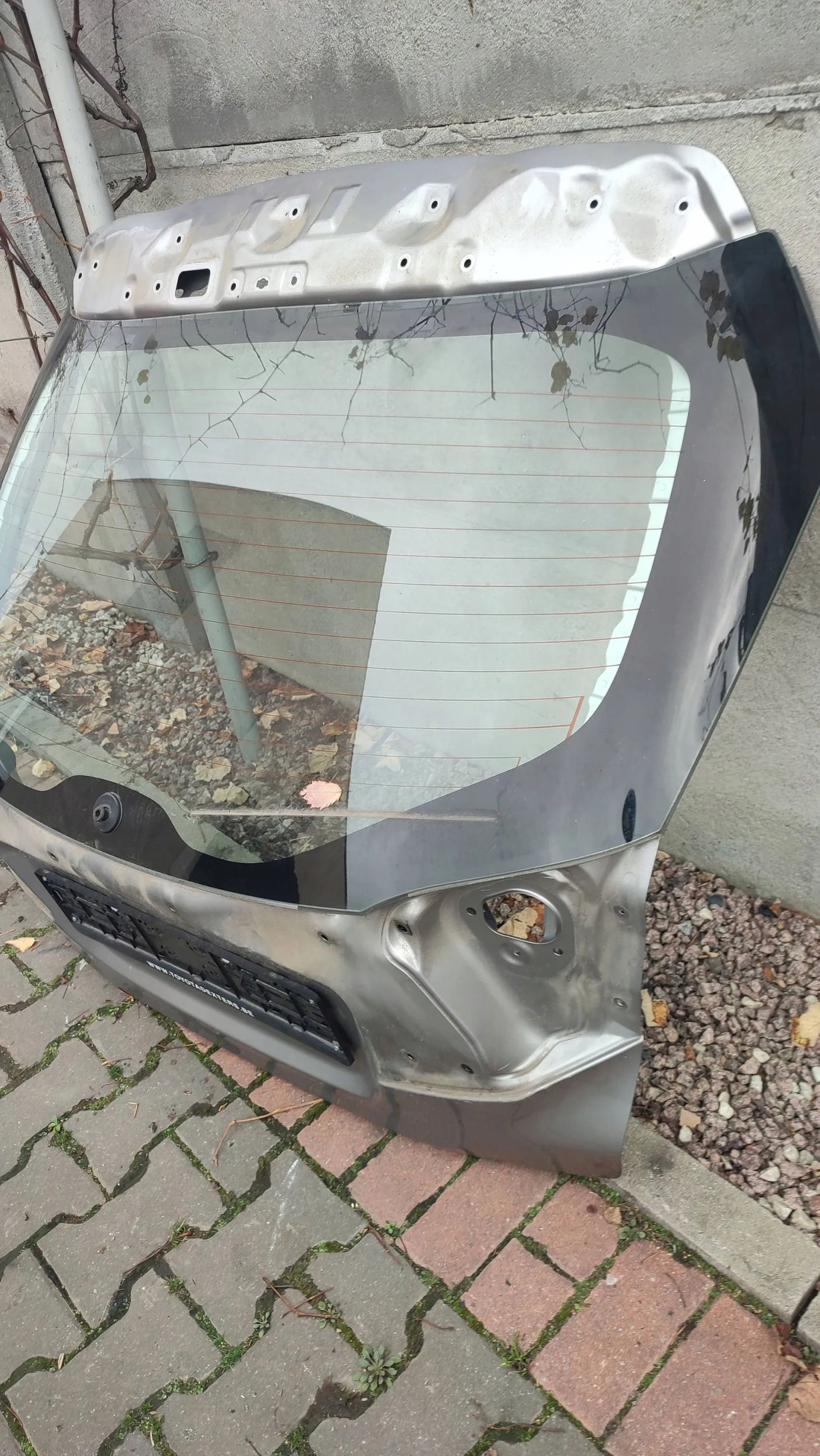 Toyota C-HR and 2019 rear trunk door boot