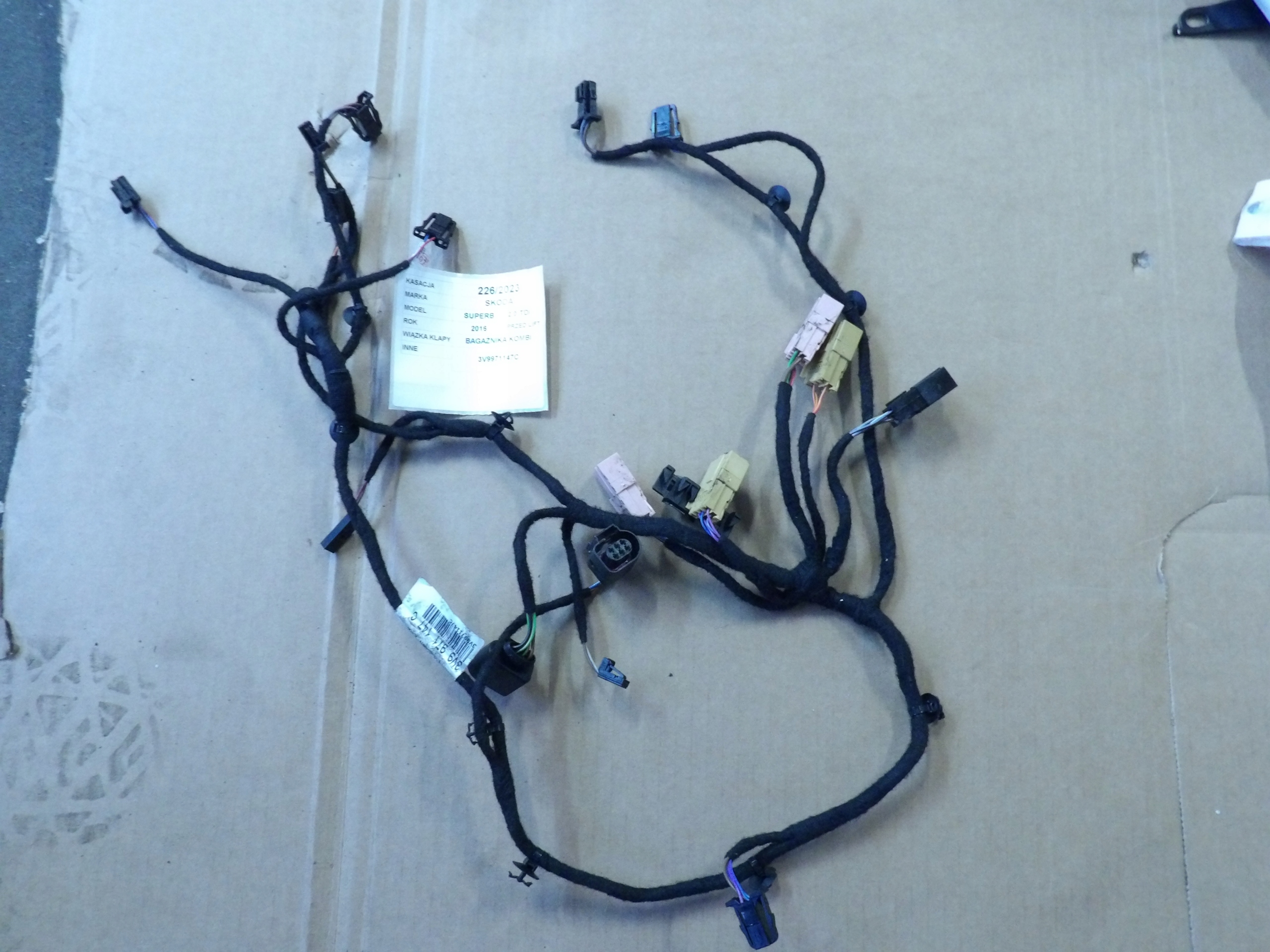 bundle bonnet SKODA SUPERB III KOMBI 3V9971147C ORG