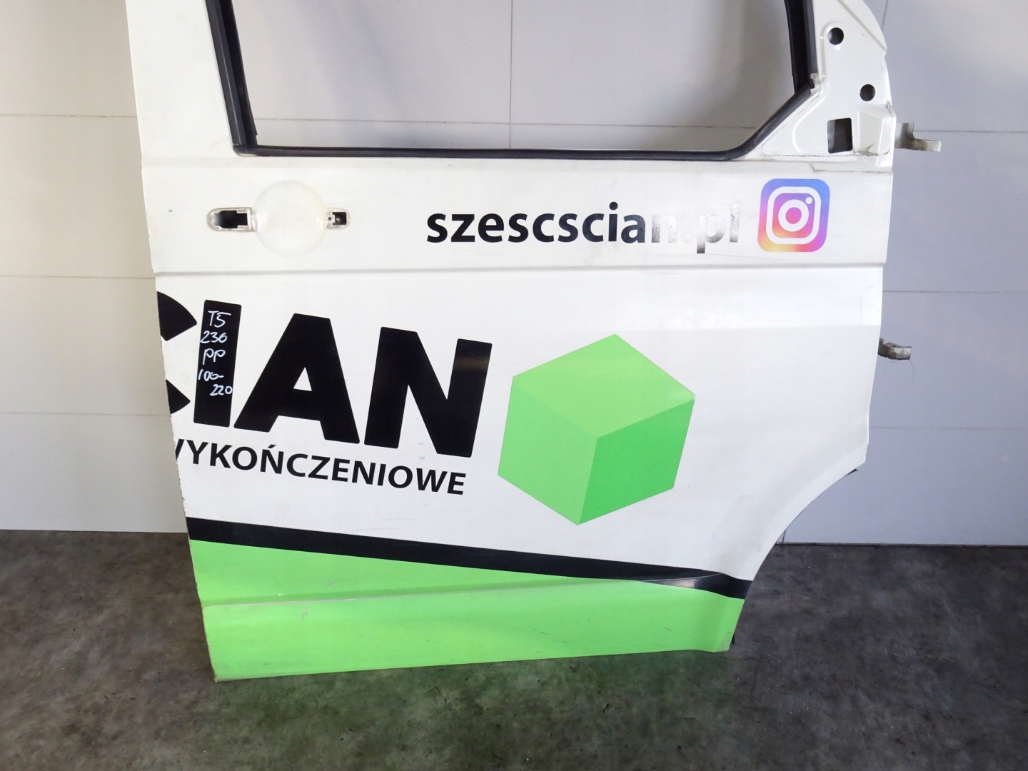 DRZWI PRAWE PRAWY PRZÓD L902 VW TRANSPORTER T5 Strona zabudowy tył - lewa