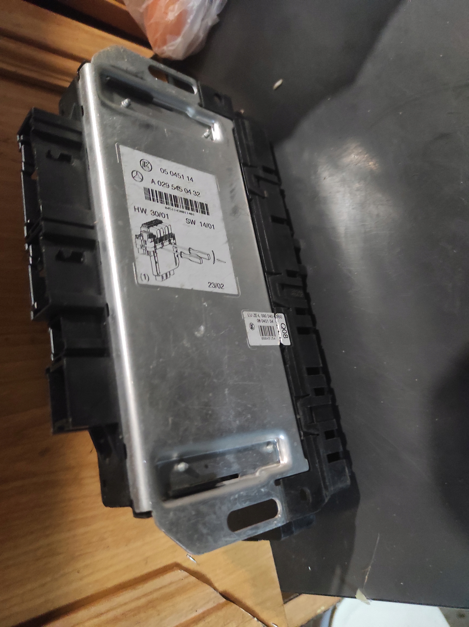 MERCEDES S 220 module control unit NR A 029 545 04 32