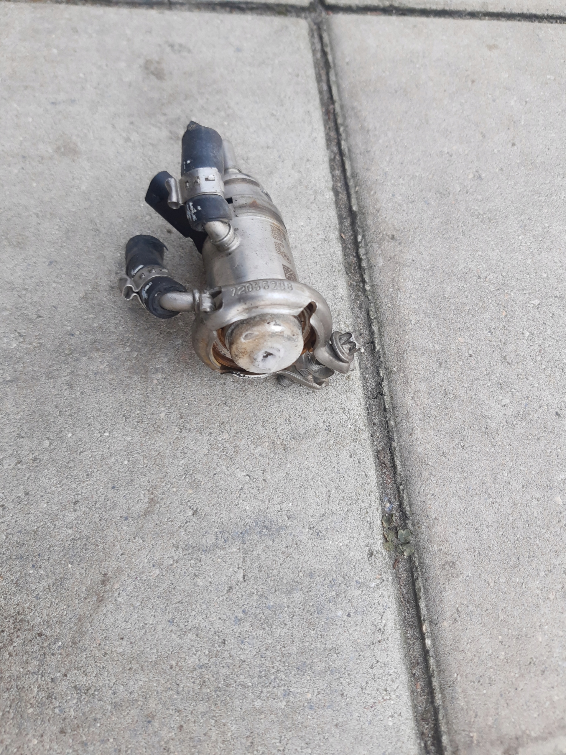 Wtryskiwacz AdBLUE 2 0D BMW G20 G30 8580209 Engine Type Diesel