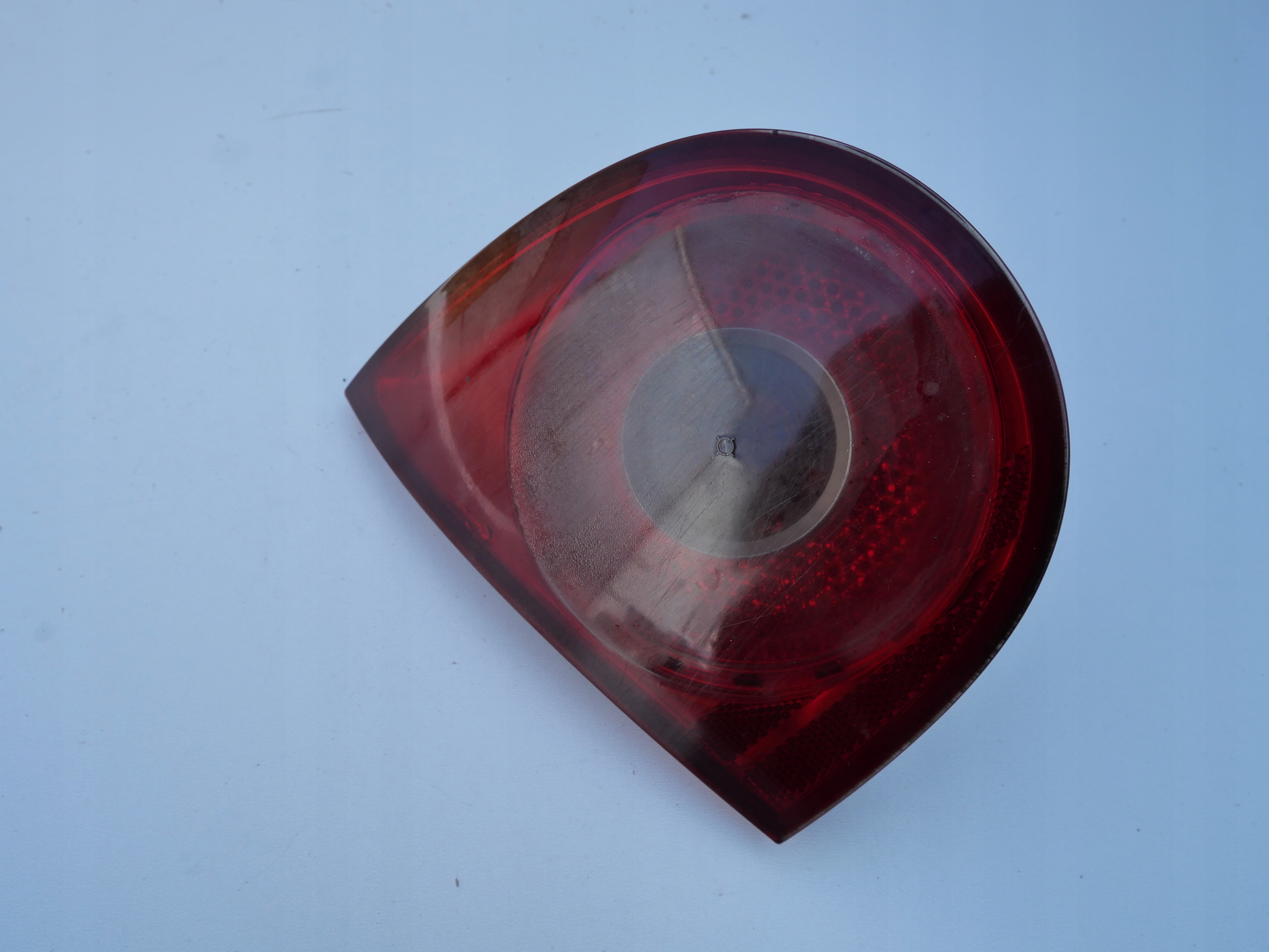 VW GOLF V 5 light rear left to the bonnet 1K6945093E