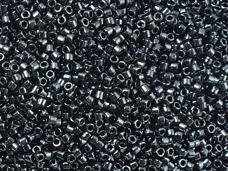 Toho Treasure 12o-81 Metallic Hematite 5 g