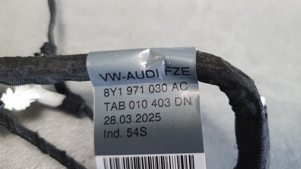 Audi A3 8Y bundle door front przednich 8Y1971030AC