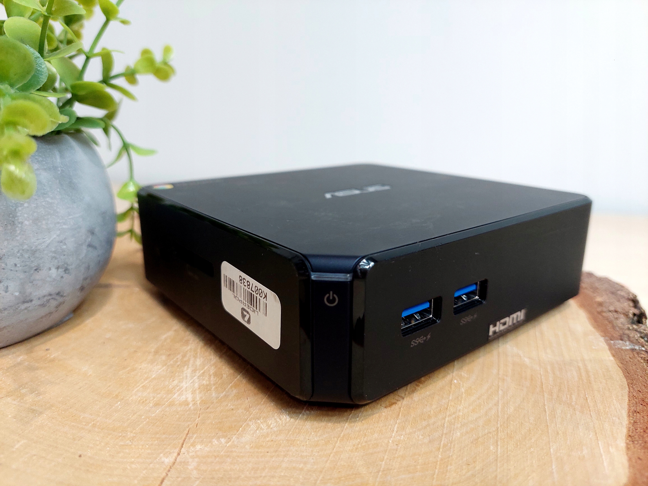 Micro Komputer Mini PC ASUS Chromebox CN60 i7-4600u 8/120SSD W10 HDMI DP System operacyjny Windows 10 Professional