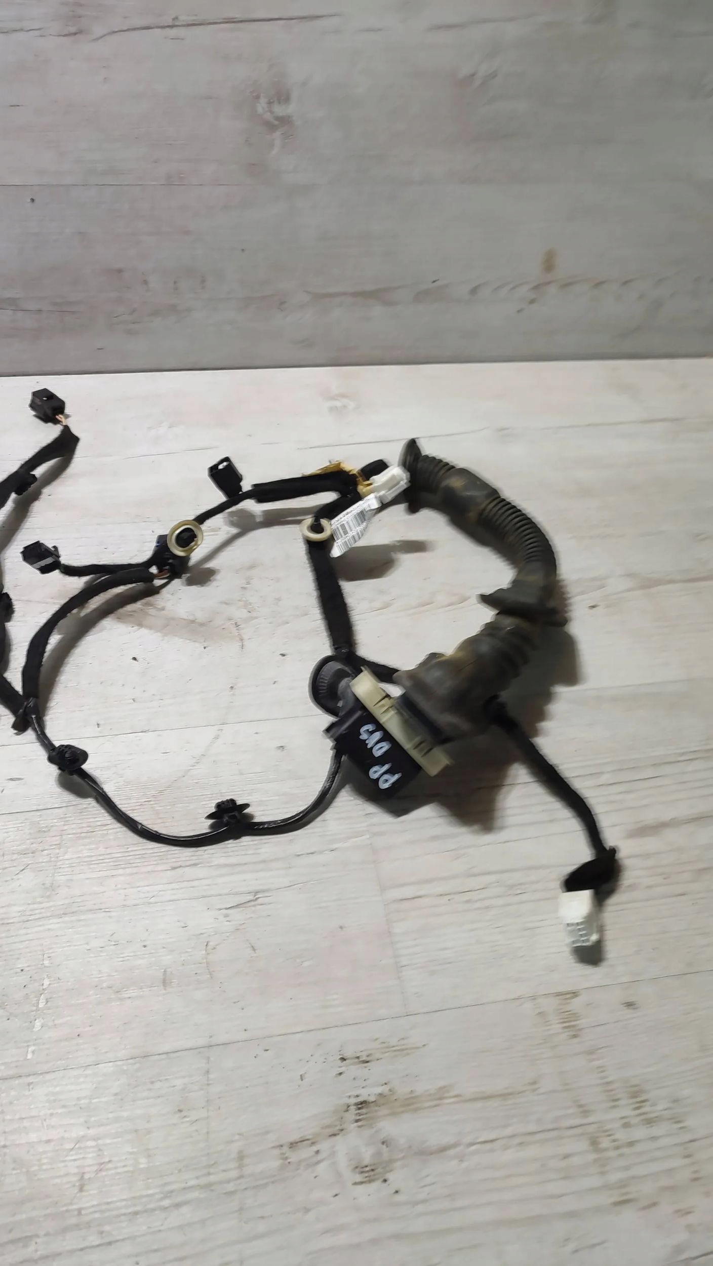 Dacia Duster II 17r 1.2 front side right bundle przewodow door
