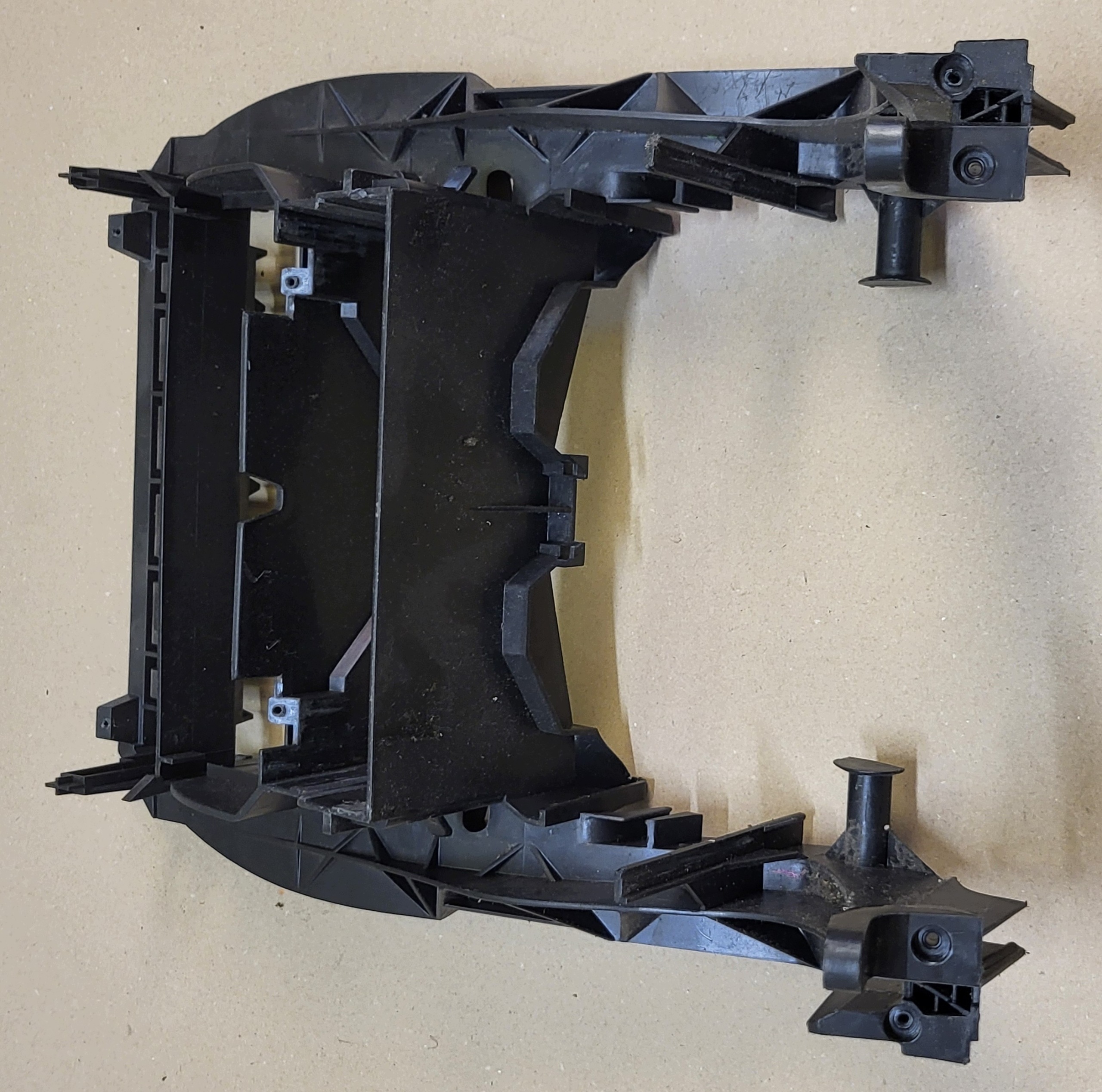 frame RADIA holder console bracket support MERCEDES E-KL W210 2106890016