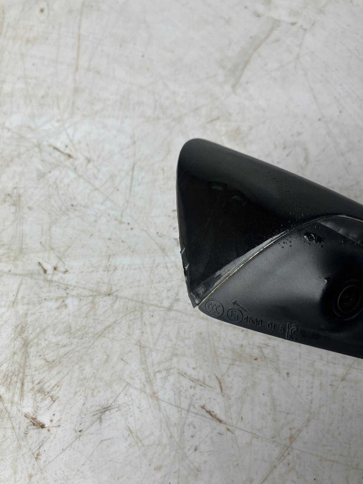 indicator KAMERA of a fender TESLA MODEL S left front