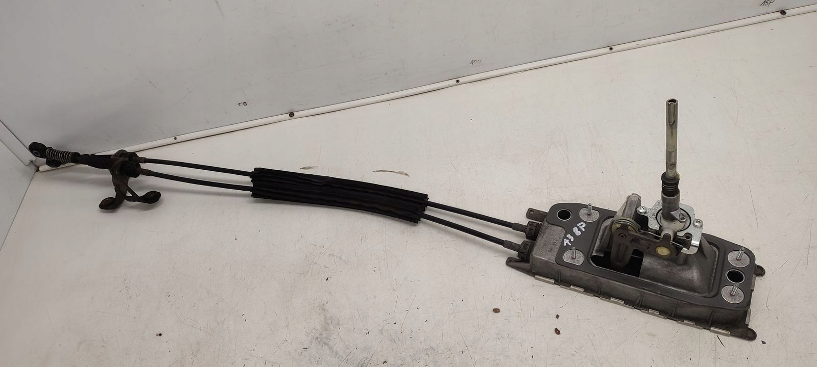 Mecanisme levier vitesse Levier de vitesse Câble Audi A3 8P LIFT 3D 1,6 FSI