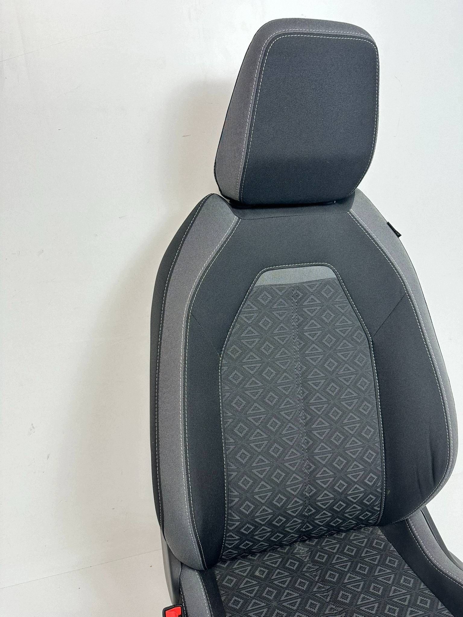 OPEL MOKKA II B seat left front EUROPA